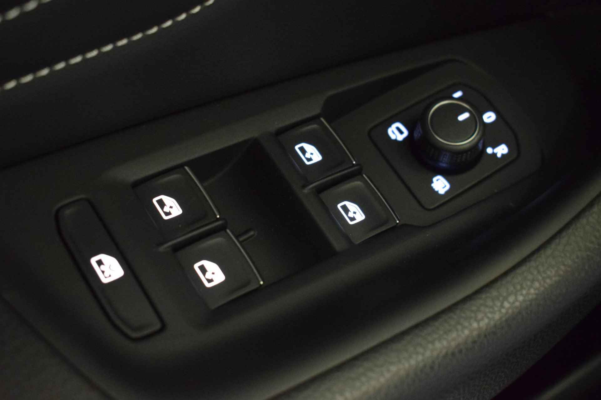 Volkswagen Passat Variant 1.4 TSI PHEV GTE Business | FACELIFT | Schuif/Kantel dak | Achteruitrijcamera | Parkeersensoren | Adaptive cruise control | Elektrische bestuurdersstoel + massagefunctie | Stoelverwarming | Apple Carplay/Android auto | - 46/51