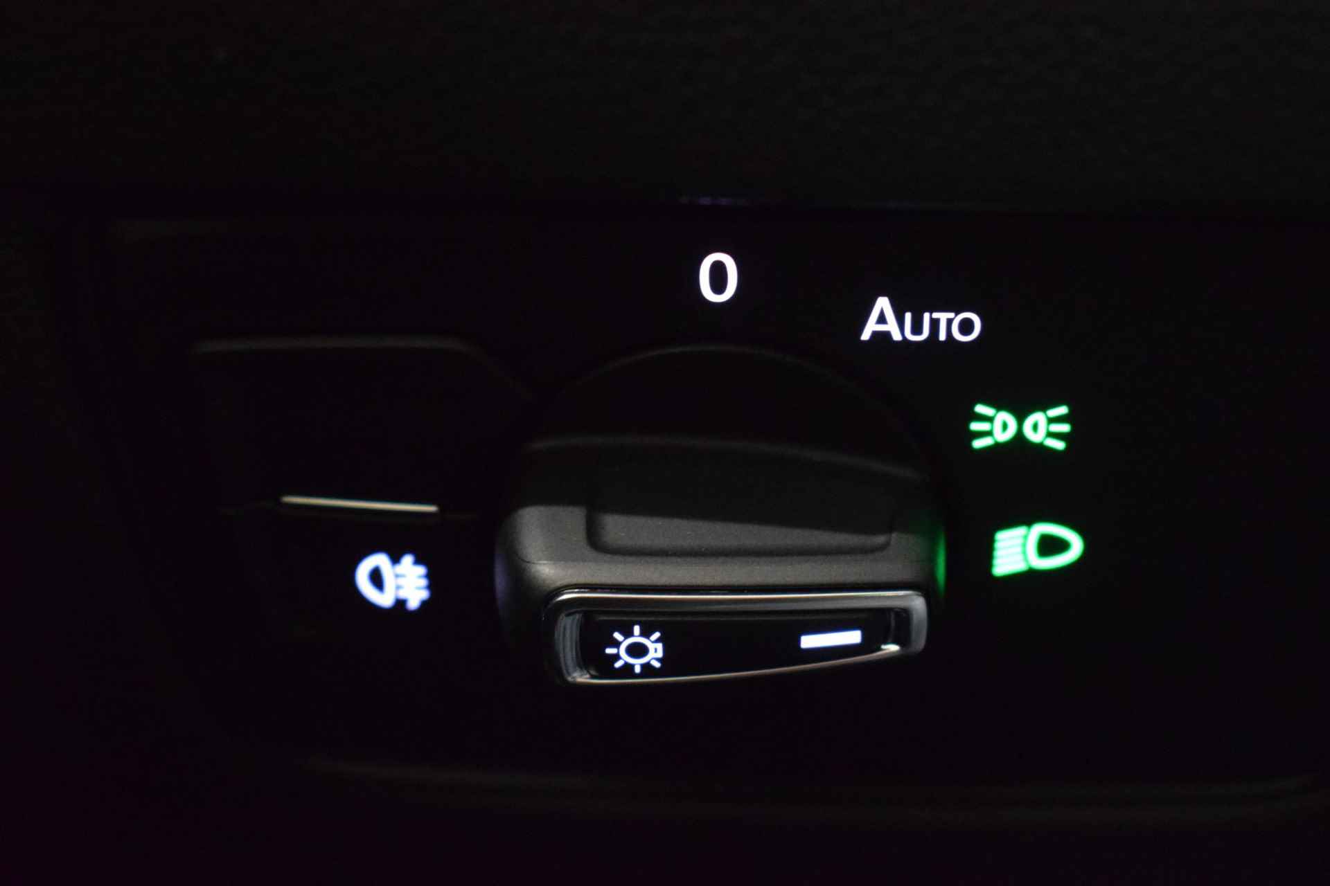 Volkswagen Passat Variant 1.4 TSI PHEV GTE Business | FACELIFT | Schuif/Kantel dak | Achteruitrijcamera | Parkeersensoren | Adaptive cruise control | Elektrische bestuurdersstoel + massagefunctie | Stoelverwarming | Apple Carplay/Android auto | - 47/51
