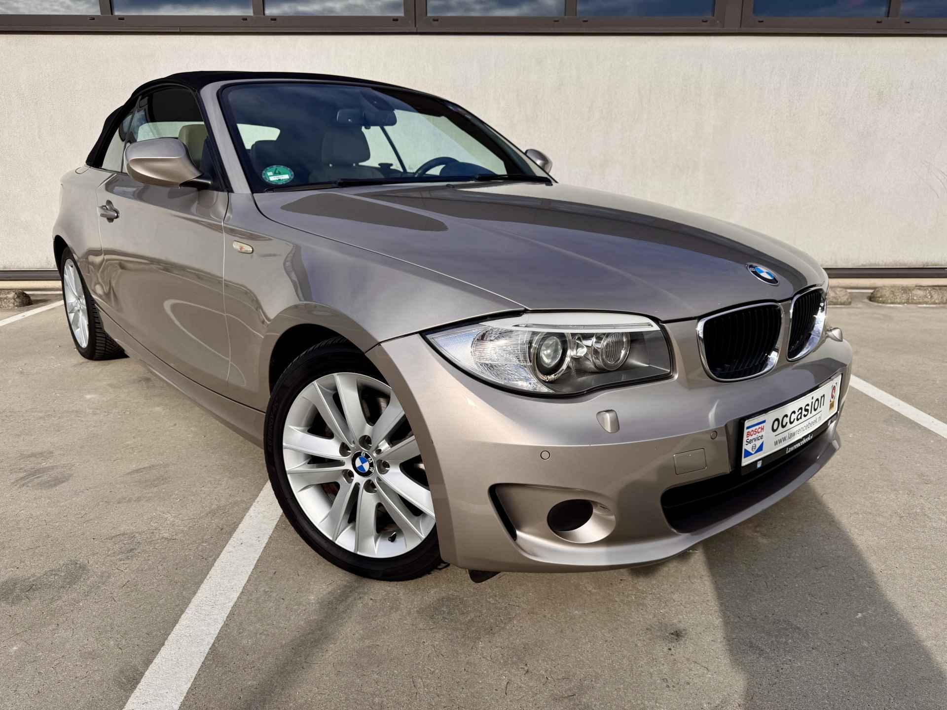 BMW 1 Serie Cabrio 120i High Executive | Leer | Standkachel | Navi | Als nieuw | % Bovag Occasion Partner % - 11/38