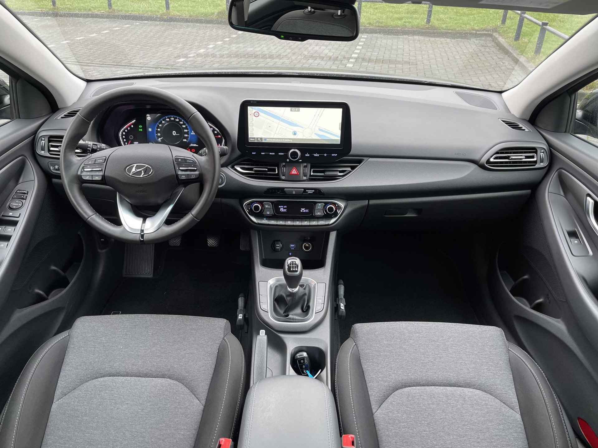 Hyundai i30 Wagon 1.0 T-GDi MHEV Comfort Smart | Navigatie | Camera | Apple Carplay/Android Auto | Keyless Entry | LED Koplampen | Cruise & Climate Control | Rijklaarprijs! - 13/27