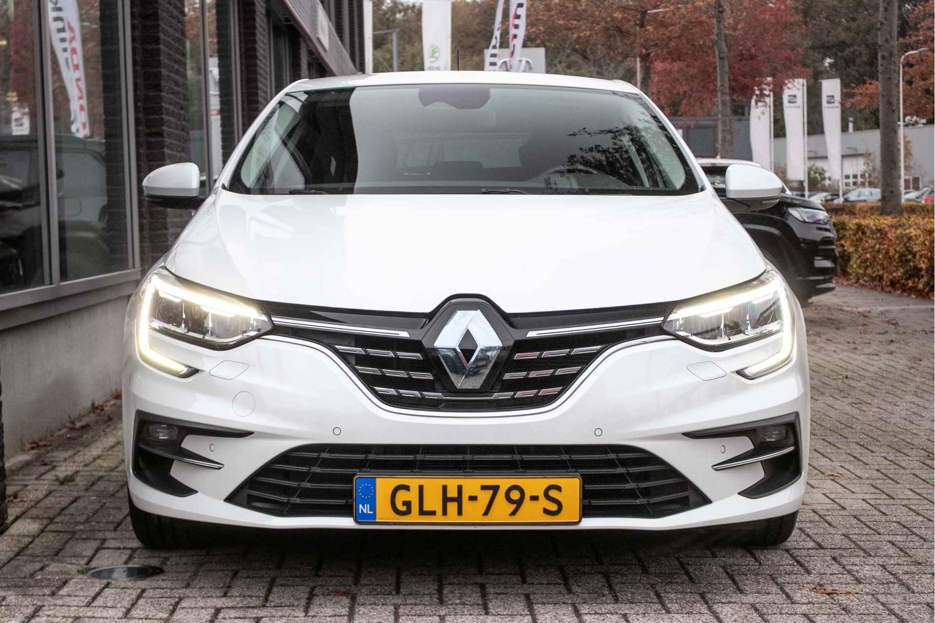 Renault Mégane 1.6 E-Tech Plug-In Hybrid 160 Zen - All-in rijkrprs | Navi | Carplay | Cruise | Stoelverw. - 10/38