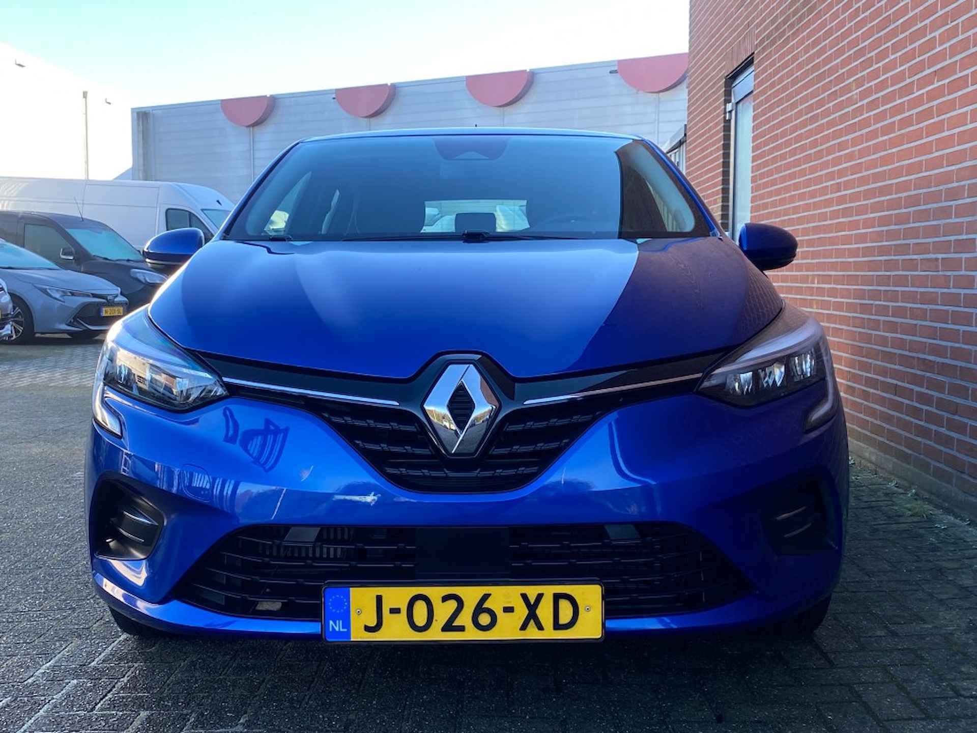 RENAULT Clio 1.0 TCE INTENS NAV CRUISE PDC DAB LMV AMBIENT CARPLAY - 28/30