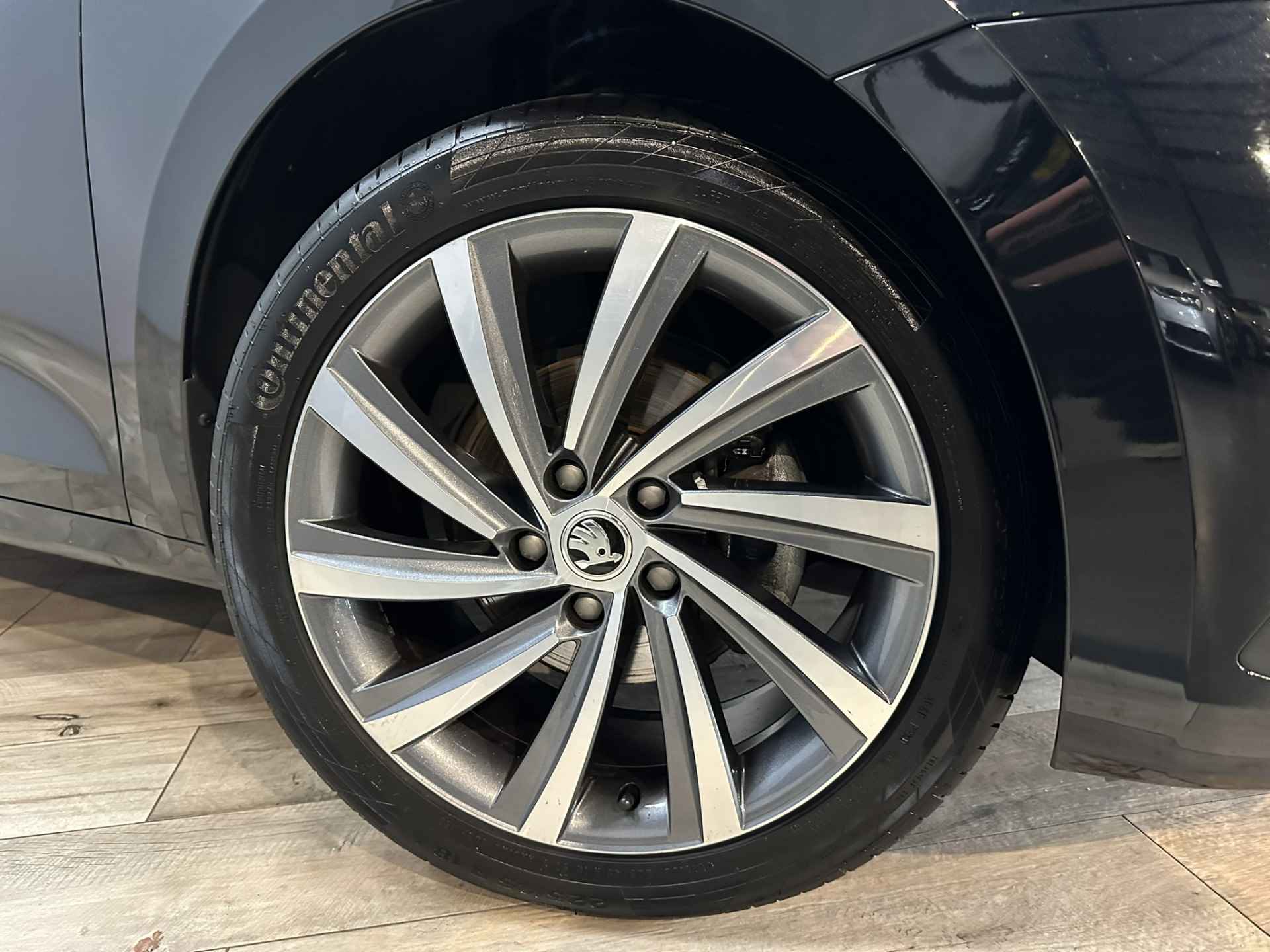 Škoda Octavia Combi 1.5 TSI First Edition Airco ECC | Panorama | Adaptive Cruise | Virtual | Trekhaak | Half leder | Navigatie | Stoelverwarming | Apple Carplay Android Auto | Isofix | NAP | - 44/47