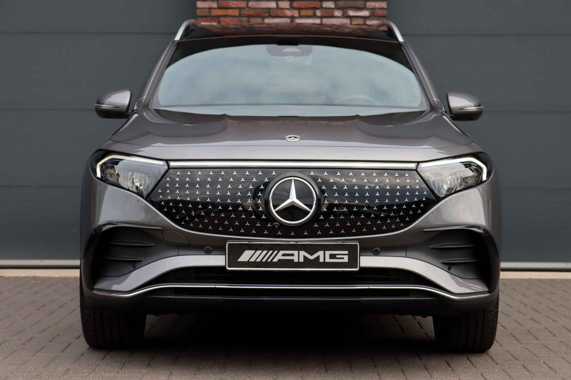 Mercedes-Benz EQB 300 4MATIC AMG Line 67 kWh | Facelift | Panoramadak | Distronic | Memory | Burmester | Keyless Go | Trekhaak | Verwarmd Stuurwiel | Surround Camera | HUD | Augmented Reality | - 13/46