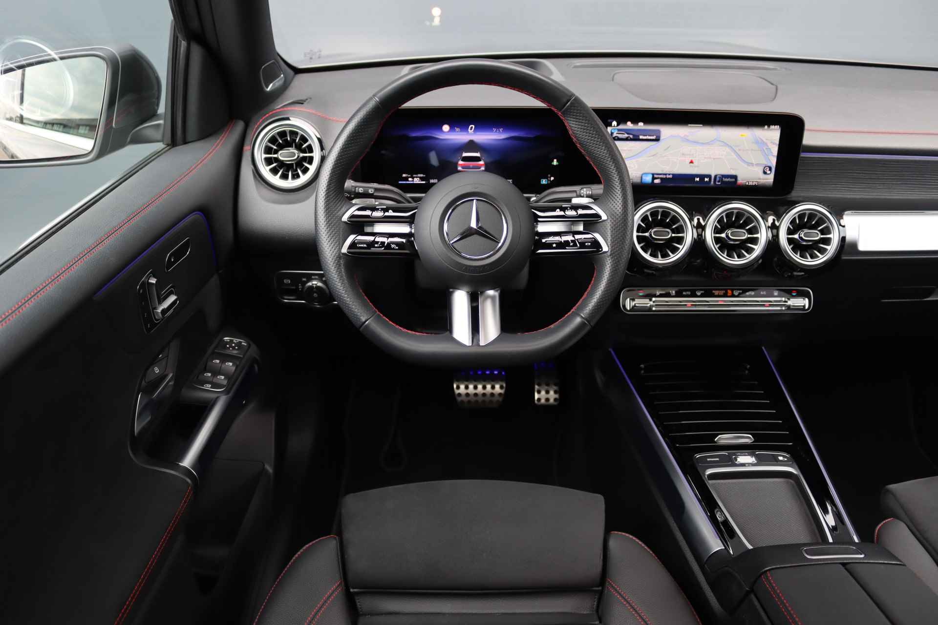 Mercedes-Benz EQB 300 4MATIC AMG Line 67 kWh | Facelift | Panoramadak | Distronic | Memory | Burmester | Keyless Go | Trekhaak | Verwarmd Stuurwiel | Surround Camera | HUD | Augmented Reality | - 29/46