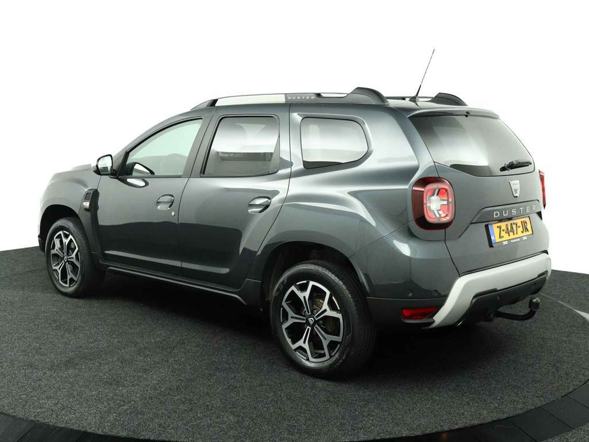 Dacia Duster 1.3 TCe Prestige | Trekhaak | 360 Camera | Navigatie | Stoelverwarming | Dode Hoek Detectie | Getint Glas | Metallic Lak | LED | Licht Metalen Velgen | Keyless Entry | Incl. Winterset | - 3/48