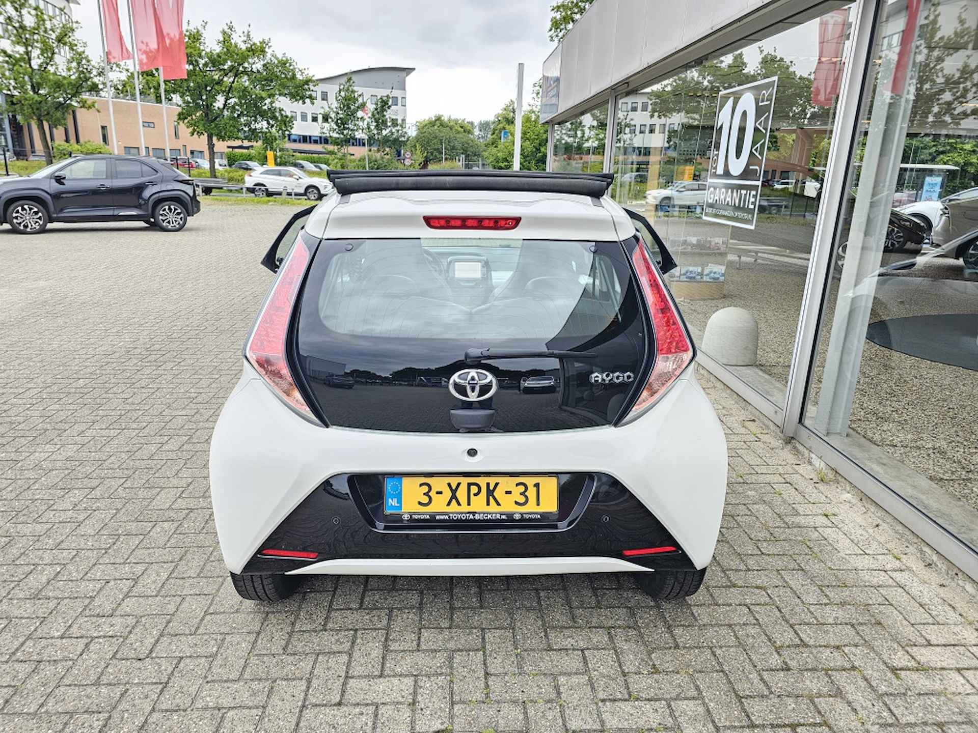 Toyota Aygo 1.0 VVT-i x-wave NLauto | All-in - 6/17