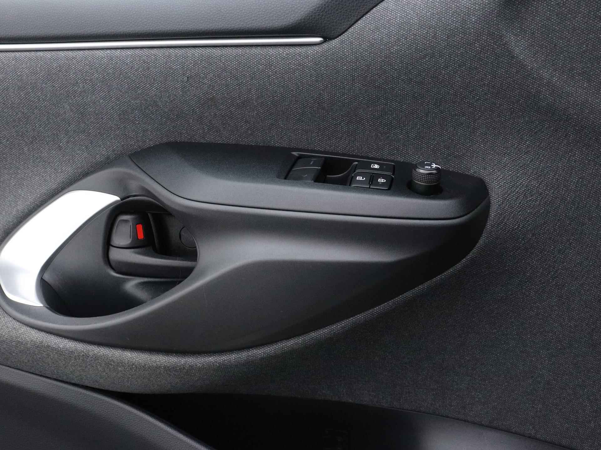 Toyota Yaris Hybrid Active 92pk Automaat | Climate Control | Camera | Adaptieve Cruise Control | Bluetooth | Parkeersensoren Achter - 21/32
