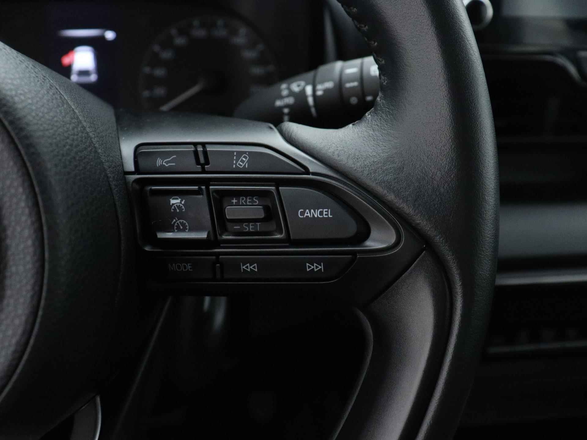 Toyota Yaris Hybrid Active 92pk Automaat | Climate Control | Camera | Adaptieve Cruise Control | Bluetooth | Parkeersensoren Achter - 24/32
