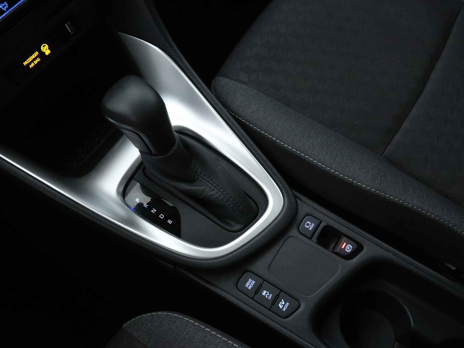 Toyota Yaris Hybrid Active 92pk Automaat | Climate Control | Camera | Adaptieve Cruise Control | Bluetooth | Parkeersensoren Achter - 26/32