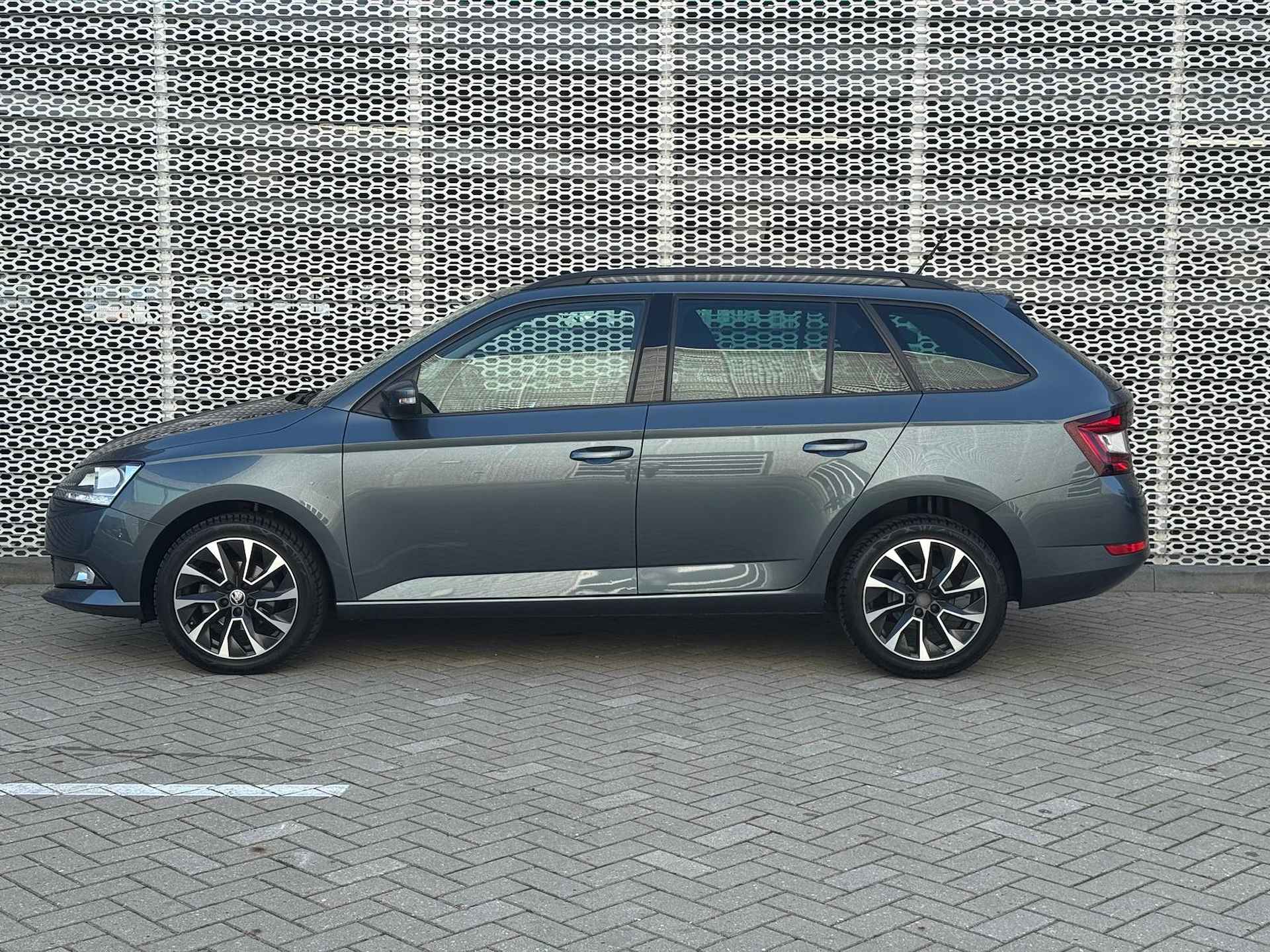 Škoda Fabia Combi 1.0 TSI Business Edition Metallic Navi/ Airco/ 16 lmv/ Parkeersensor P4 - 6/30