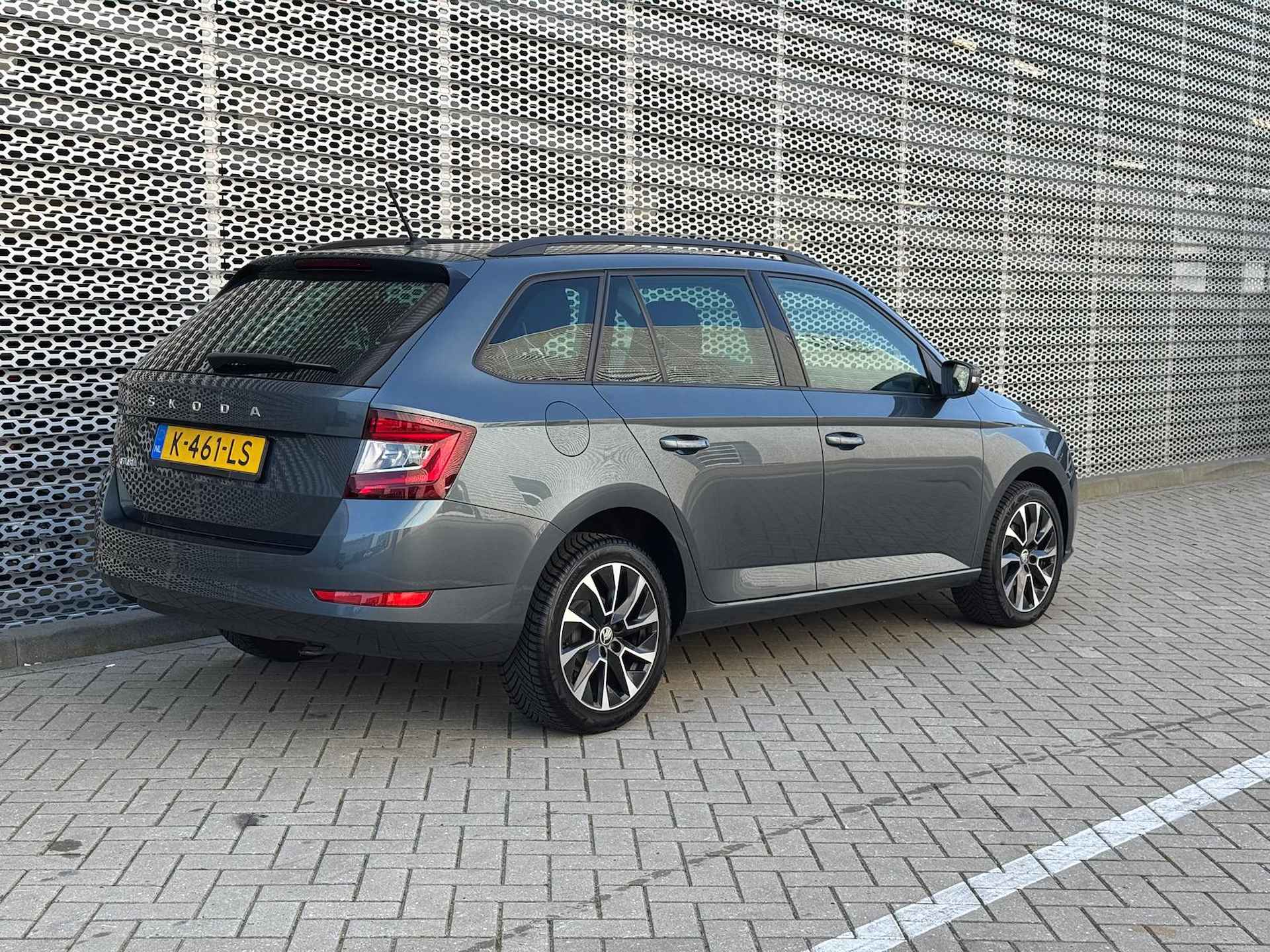 Škoda Fabia Combi 1.0 TSI Business Edition Metallic Navi/ Airco/ 16 lmv/ Parkeersensor P4 - 22/30