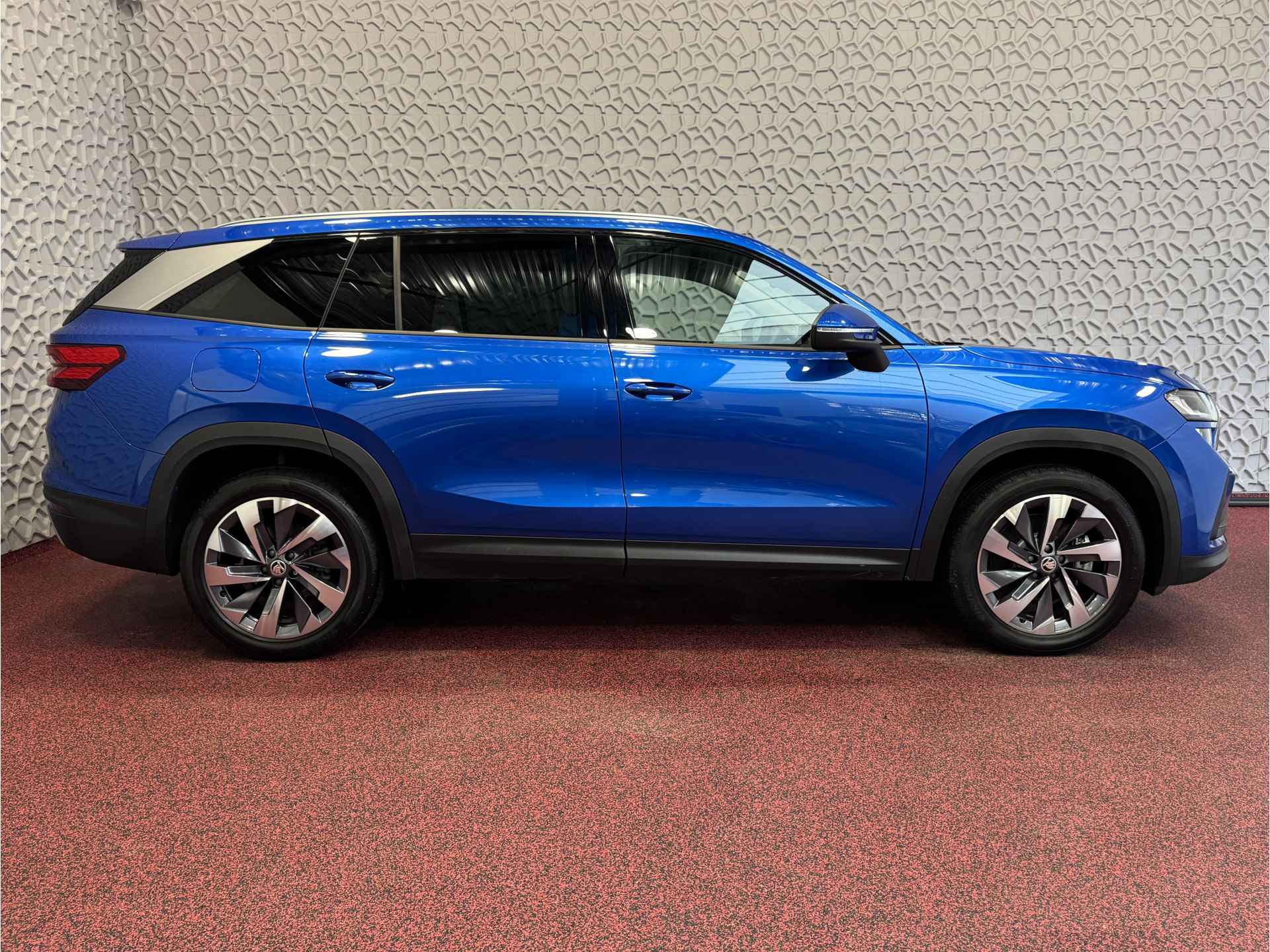 Škoda Kodiaq NIEUWSTE MODEL 1.5 eTSI 7P ELEK.KLEP NAVI XL CAMERA STOELVERW. 06/2024 7 PERSOONS - 75/92