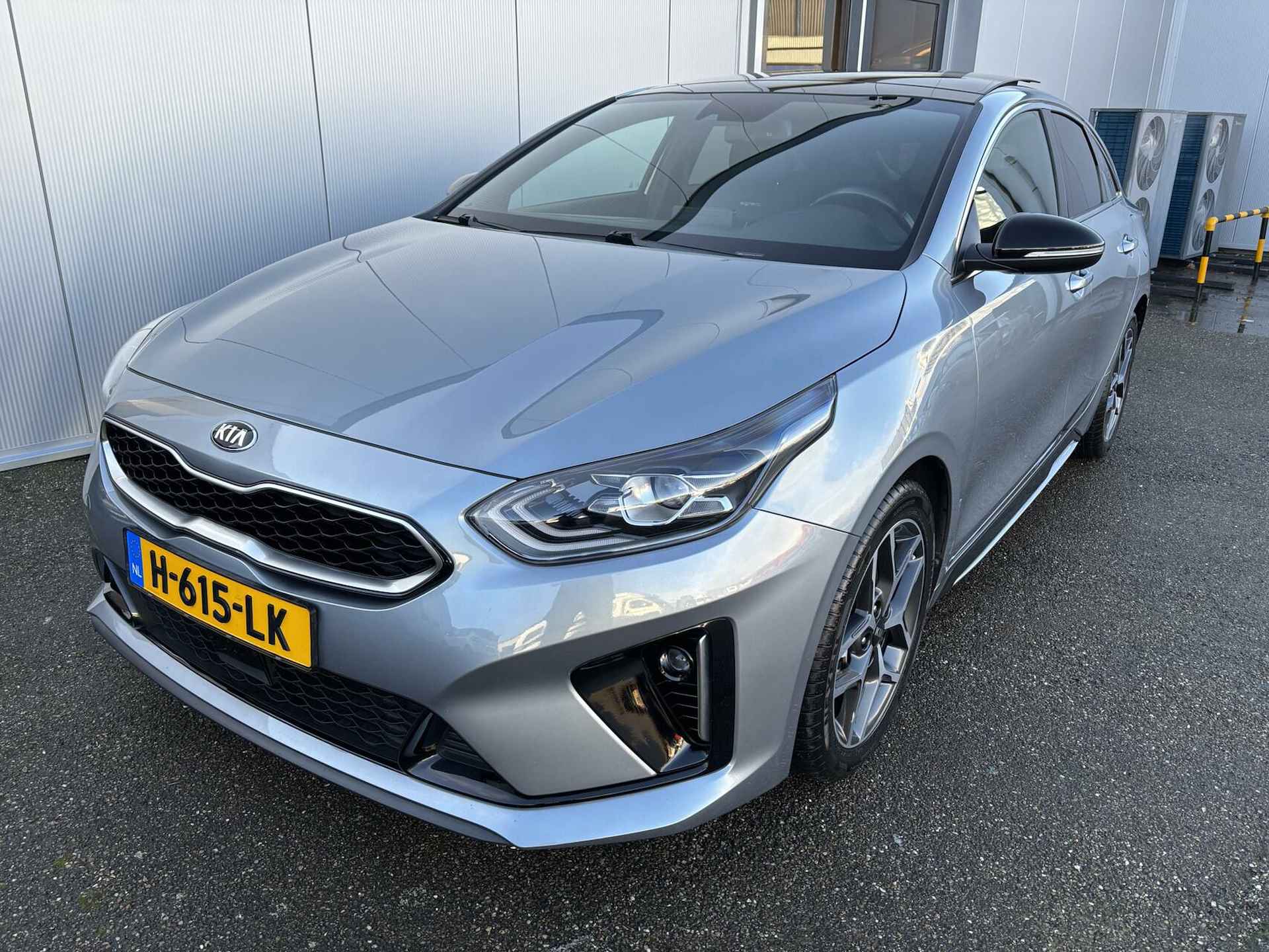 Kia ProCeed 1.4 T-GDI GT-Line | Automaat | Panoramadak | Carplay | PDC | Full options - 3/42