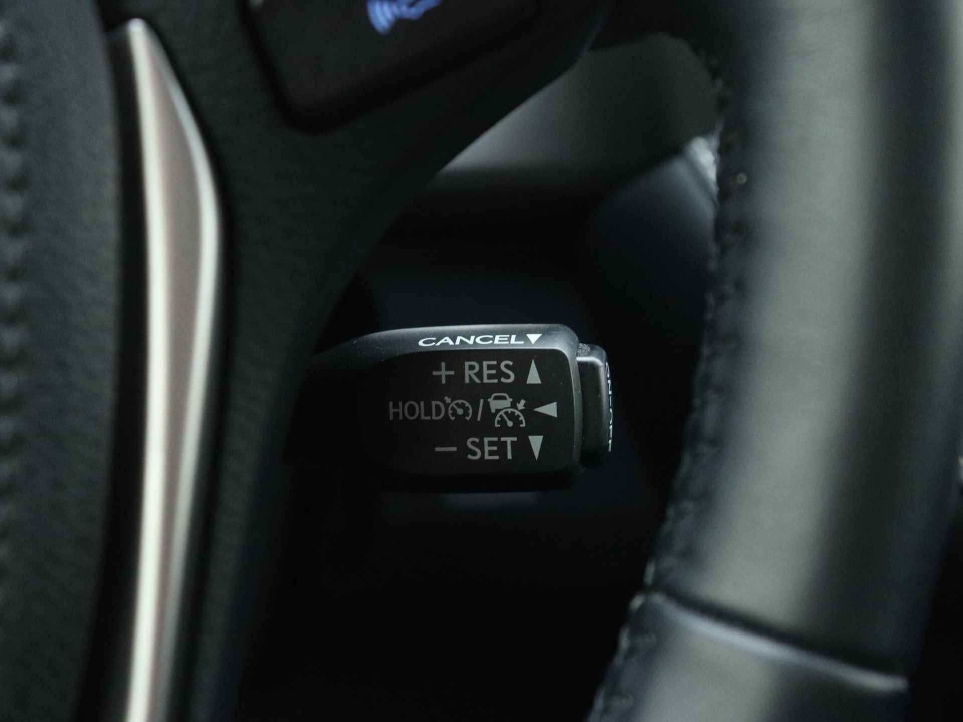 Toyota RAV4 2.5 Hybrid Dynamic AWD | Stoel en stuurwiel verwarming | LM velgen | Parkeersensoren | - 26/46