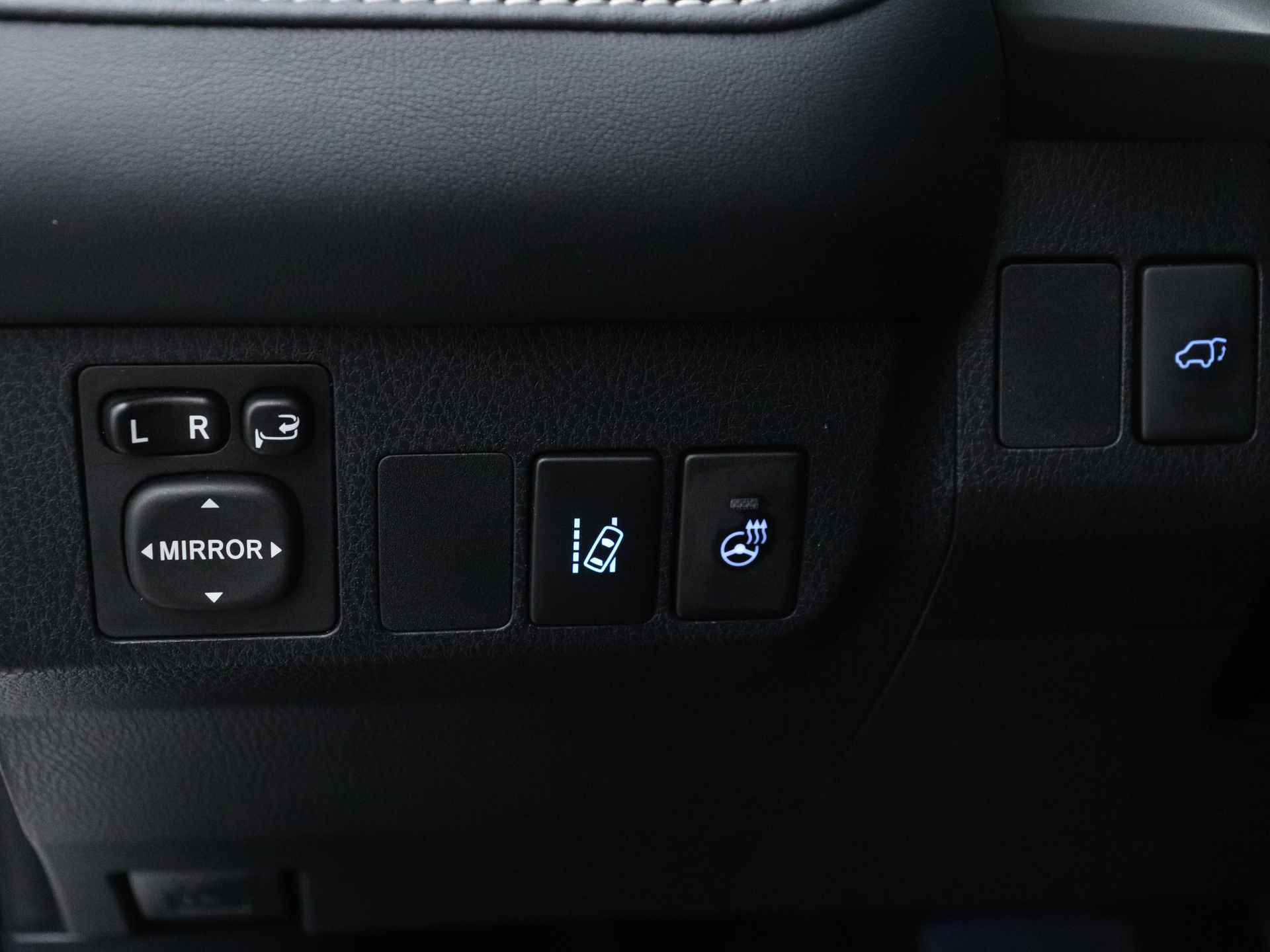 Toyota RAV4 2.5 Hybrid Dynamic AWD | Stoel en stuurwiel verwarming | LM velgen | Parkeersensoren | - 34/46