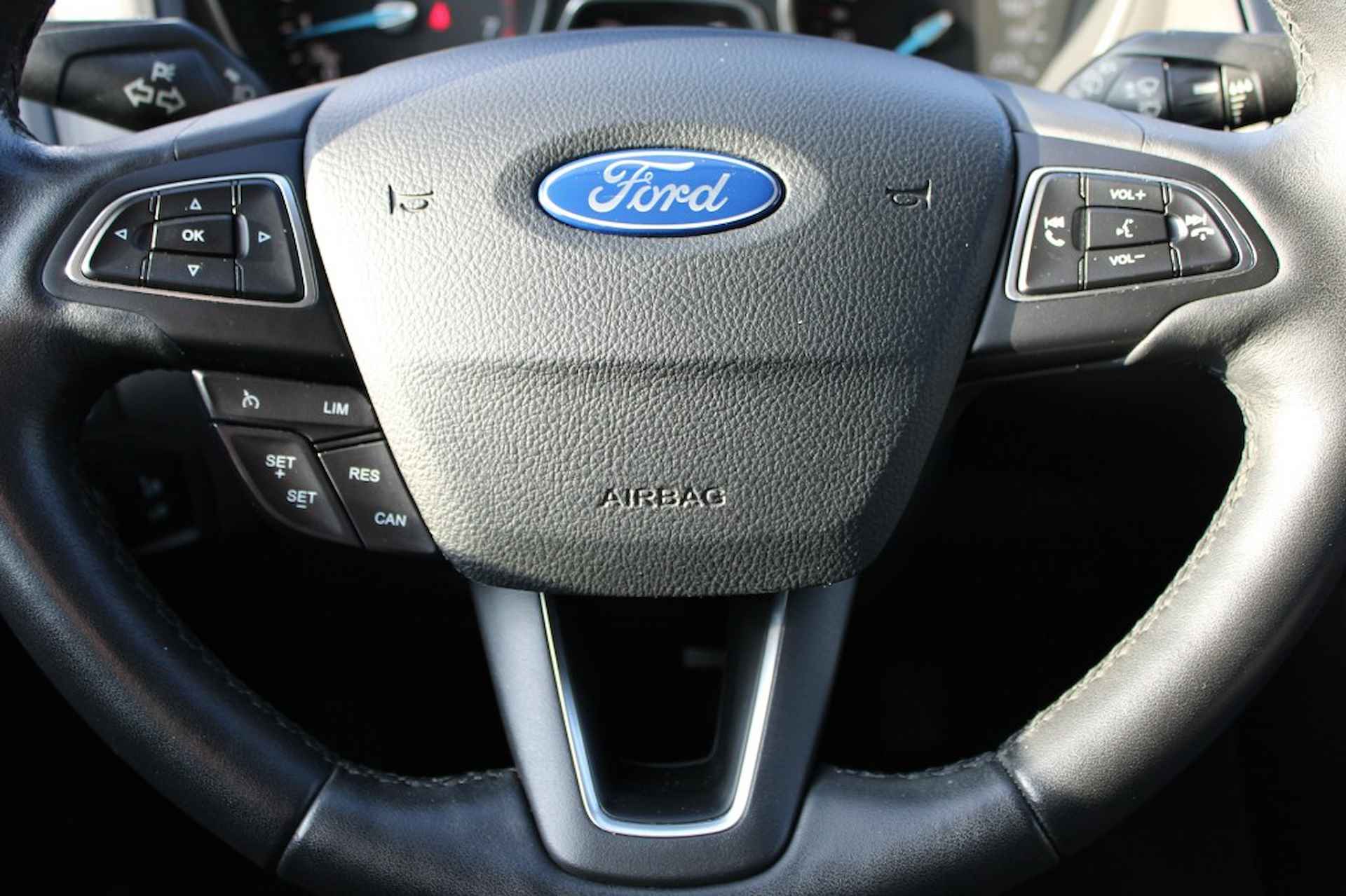 FORD Focus Wagon 1.0 125pk Titanium ECC/cruise/navi/park ass/trekhaak - 16/38