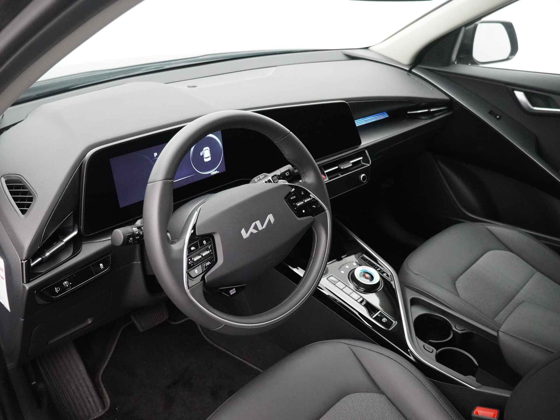 Kia Niro EV DynamicLine 64.8 kWh - Navigatie - Camera - Apple CarPlay/Android Auto - Cruise Control Adaptief - Rijdende Demo - Fabrieksgarantie tot 08-2029 - 18/46