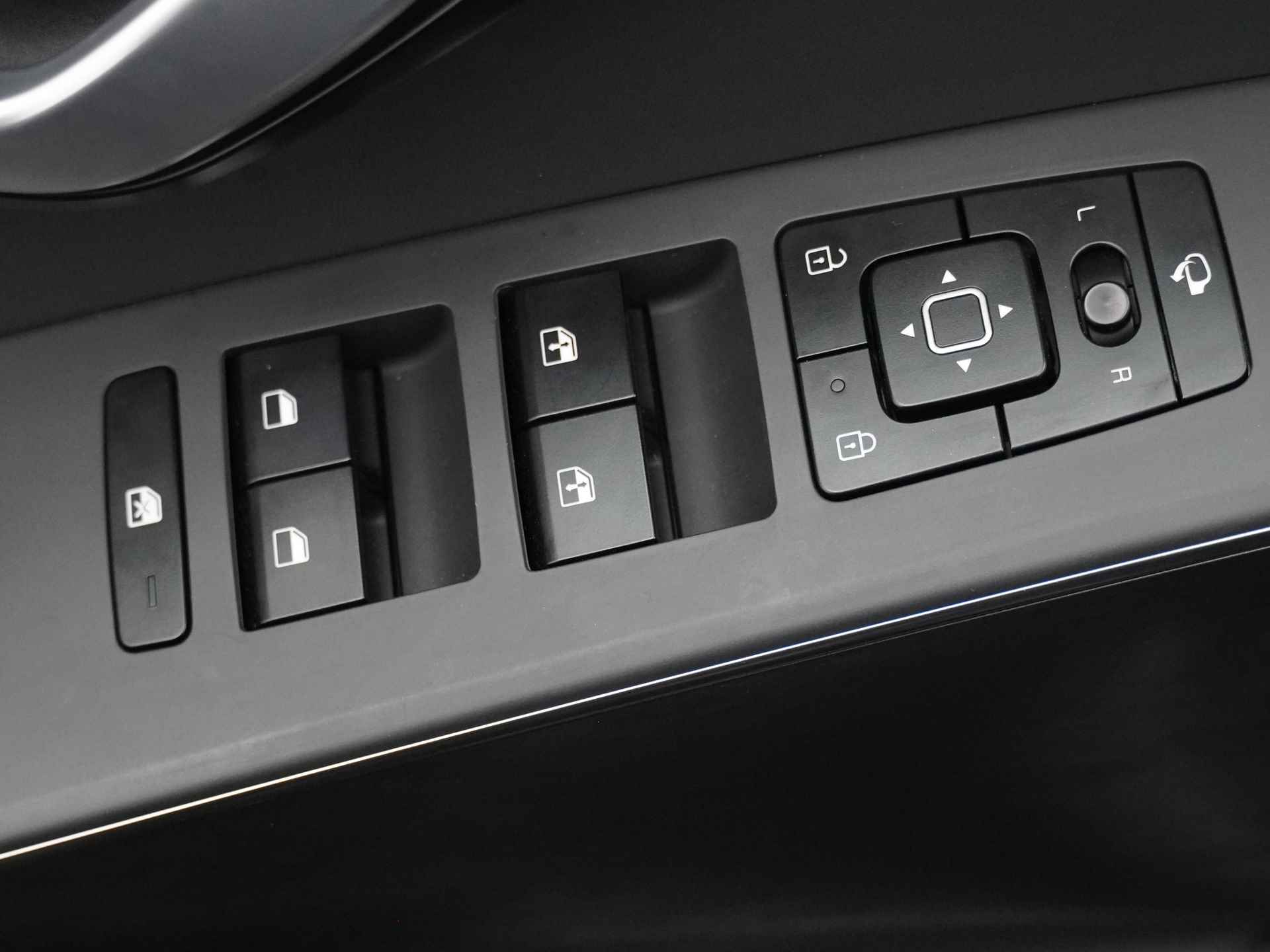 Kia Niro EV DynamicLine 64.8 kWh - Navigatie - Camera - Apple CarPlay/Android Auto - Cruise Control Adaptief - Rijdende Demo - Fabrieksgarantie tot 08-2029 - 21/46