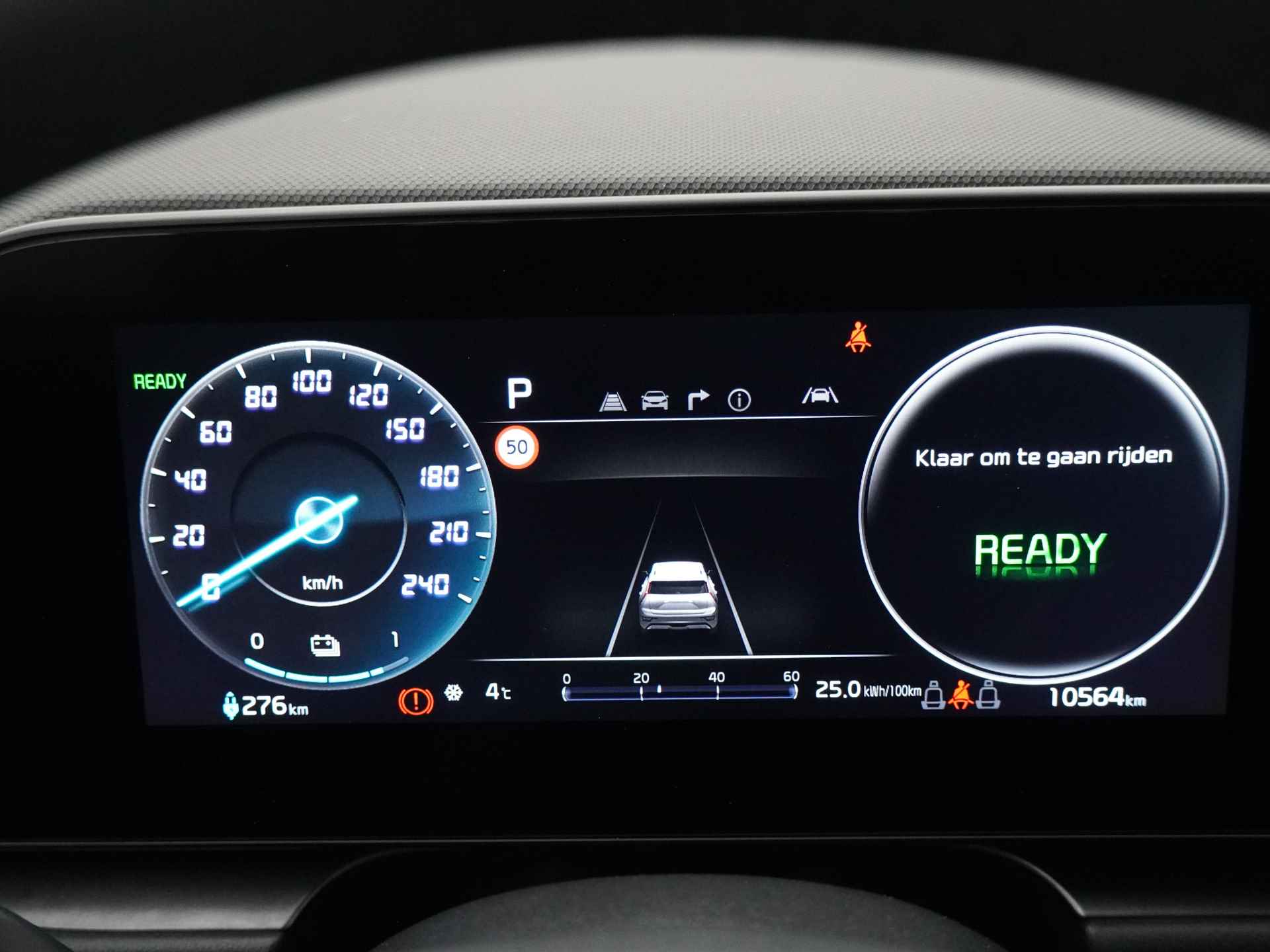 Kia Niro EV DynamicLine 64.8 kWh - Navigatie - Camera - Apple CarPlay/Android Auto - Cruise Control Adaptief - Rijdende Demo - Fabrieksgarantie tot 08-2029 - 24/46