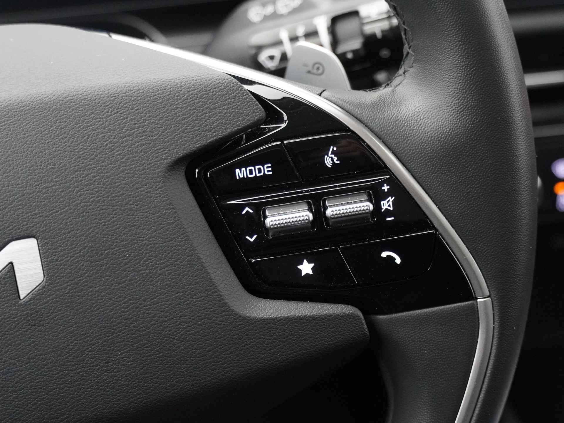 Kia Niro EV DynamicLine 64.8 kWh - Navigatie - Camera - Apple CarPlay/Android Auto - Cruise Control Adaptief - Rijdende Demo - Fabrieksgarantie tot 08-2029 - 28/46