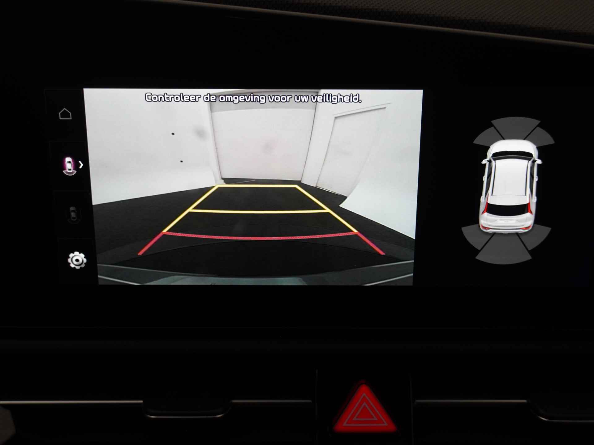 Kia Niro EV DynamicLine 64.8 kWh - Navigatie - Camera - Apple CarPlay/Android Auto - Cruise Control Adaptief - Rijdende Demo - Fabrieksgarantie tot 08-2029 - 30/46
