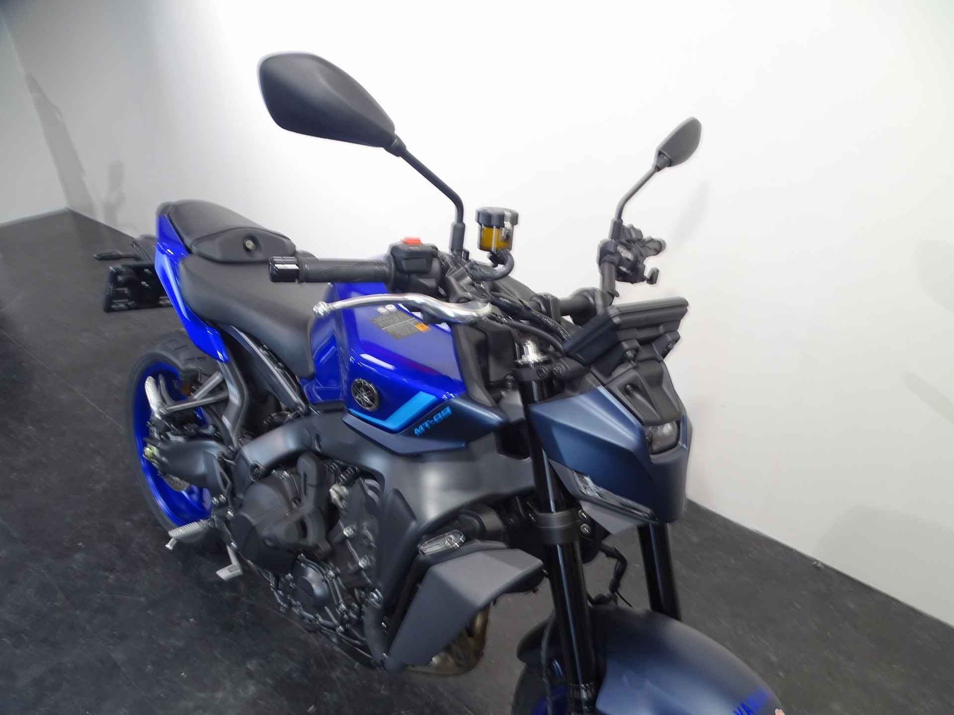 Yamaha MT-09 Y-AMT - 2/7