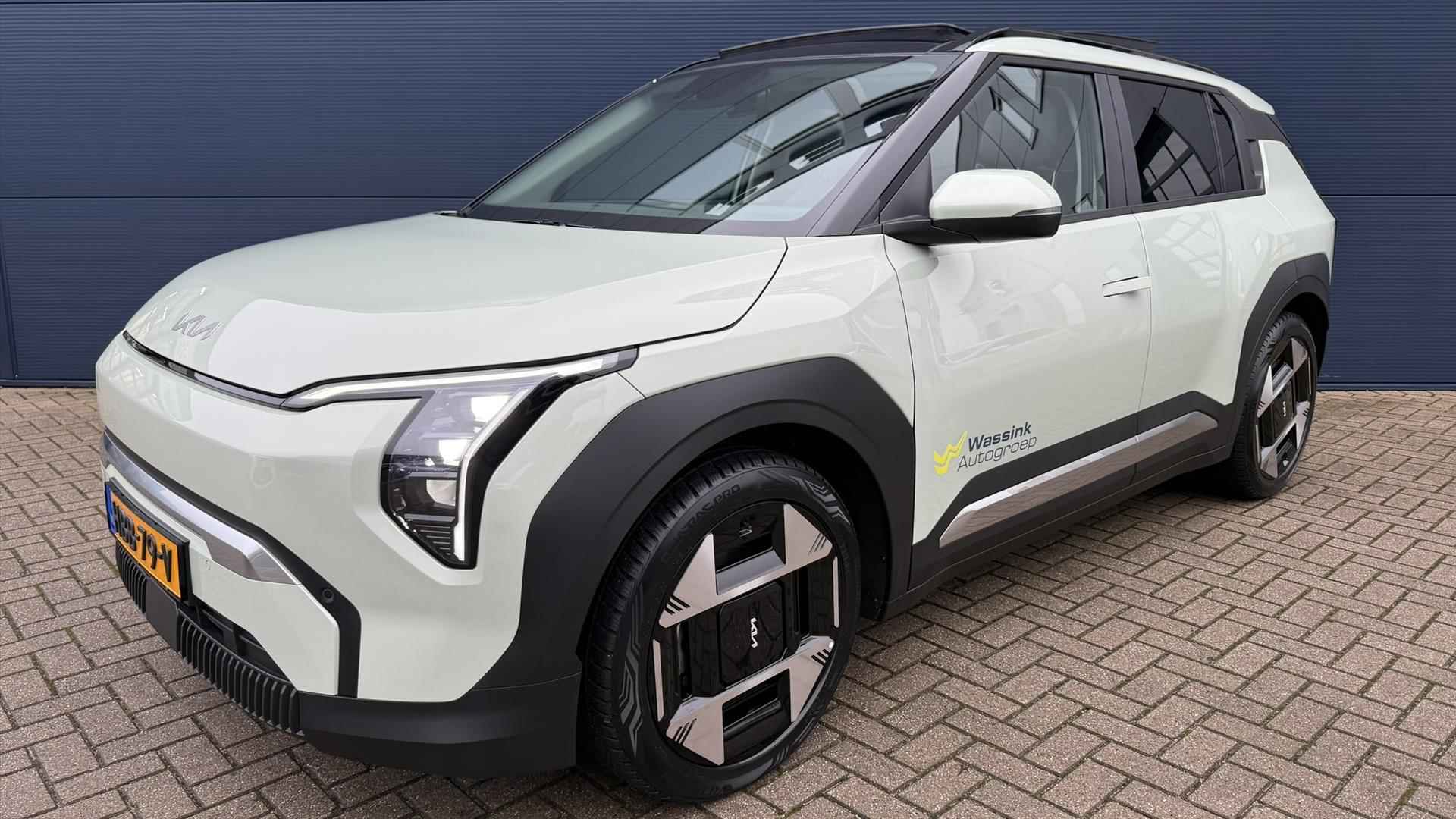 KIA Ev3 81,4 kWh 204pk Plus Advanced | Navigatie | Harmann Kardon | Parkeercamera | Parkeersensoren | - 2/51