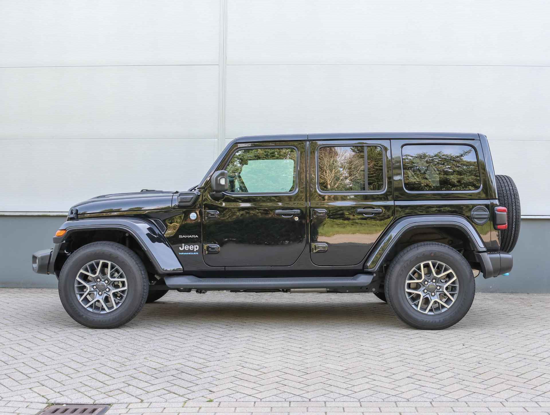 Jeep Wrangler Unlimited 4xe 380 Sahara - 3/49