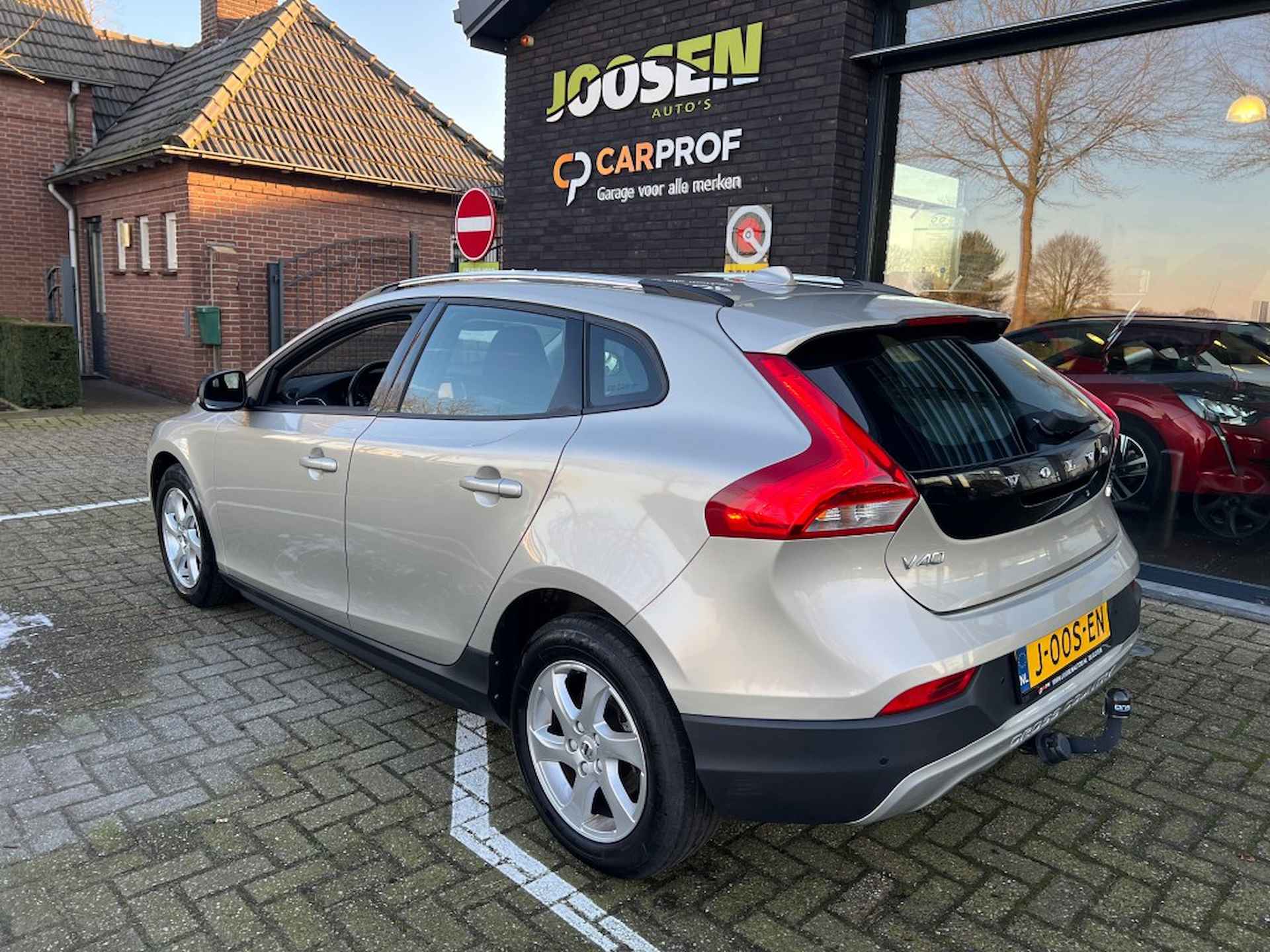 VOLVO V40 2.0 D2 MOMENTUM CROSSCOUNTRY - 6/29