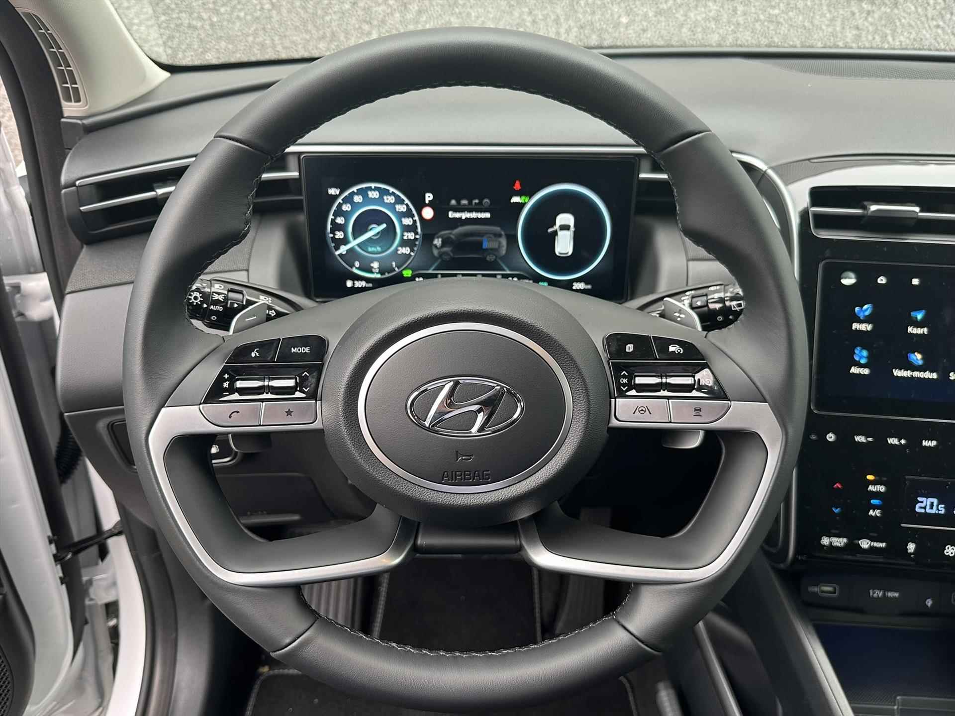 HYUNDAI Tucson 1.6 T-GDi PHEV 265pk AWD Aut. Comfort | 19" LM-velgen | Navigatie | Bluetooth | AppleCarplay/Android Auto | All seasonbanden | Sidesteps - 24/49
