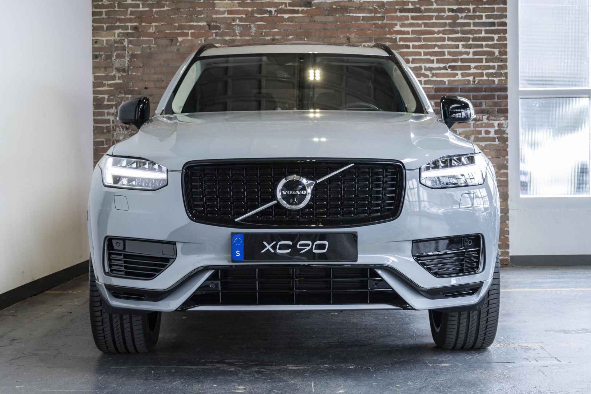 Volvo XC90 T8 Recharge AWD Ultimate Dark | Bowers & Wilkins | Luchtvering | Panoramadak | Stoelventilatie | Stoel- en stuurverwarming | 360º camera - 7/44