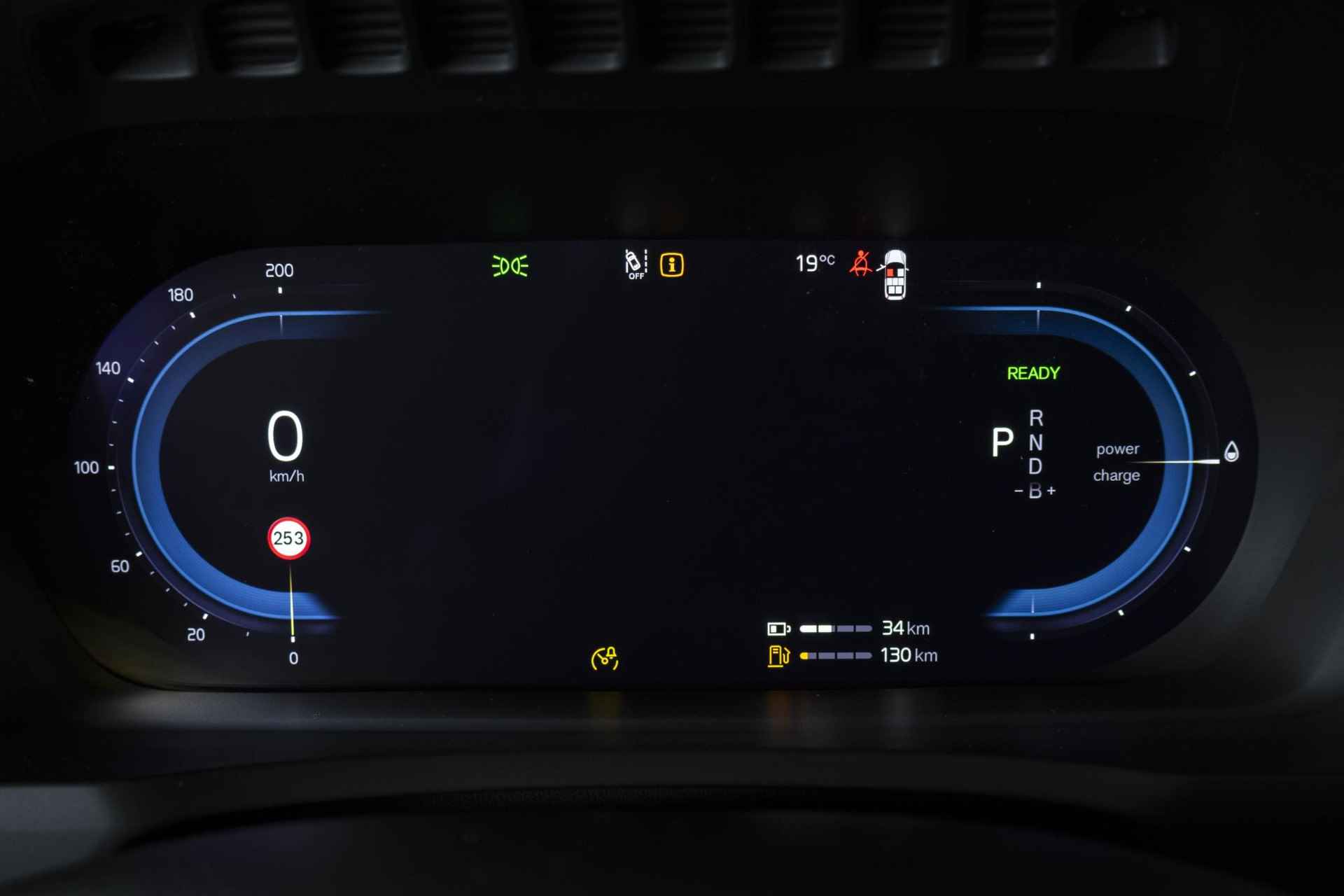 Volvo XC90 T8 Recharge AWD Ultimate Dark | Bowers & Wilkins | Luchtvering | Panoramadak | Stoelventilatie | Stoel- en stuurverwarming | 360º camera - 22/44
