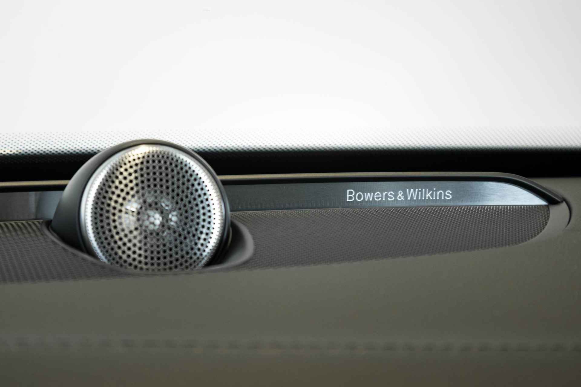 Volvo XC90 T8 Recharge AWD Ultimate Dark | Bowers & Wilkins | Luchtvering | Panoramadak | Stoelventilatie | Stoel- en stuurverwarming | 360º camera - 26/44