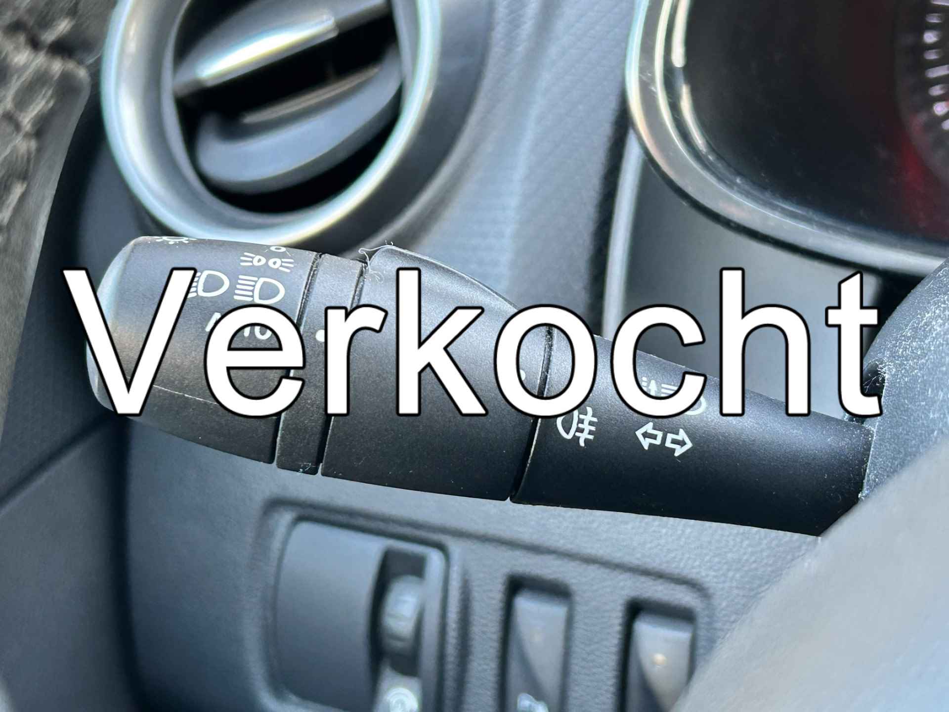 Renault Clio 1.2 TCe Intens | Automaat | Parkeersensoren | Navigatie | Cruise control - 39/41