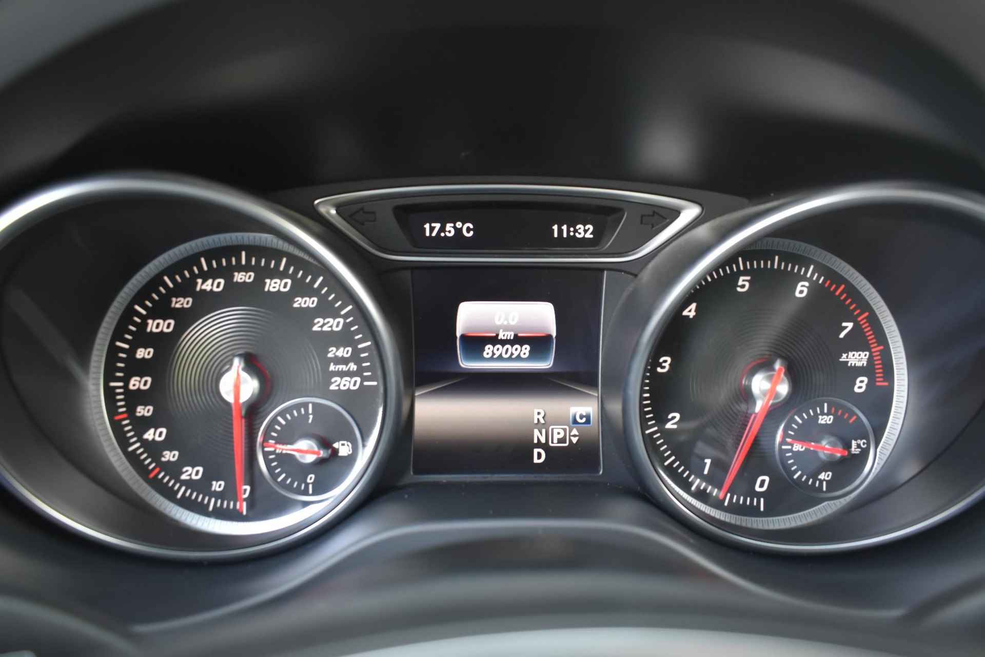 Mercedes-Benz CLA-klasse Shooting Brake 180 Business Solution NL Auto / Camera / Navigatie / Stoelverwarming - 5/32