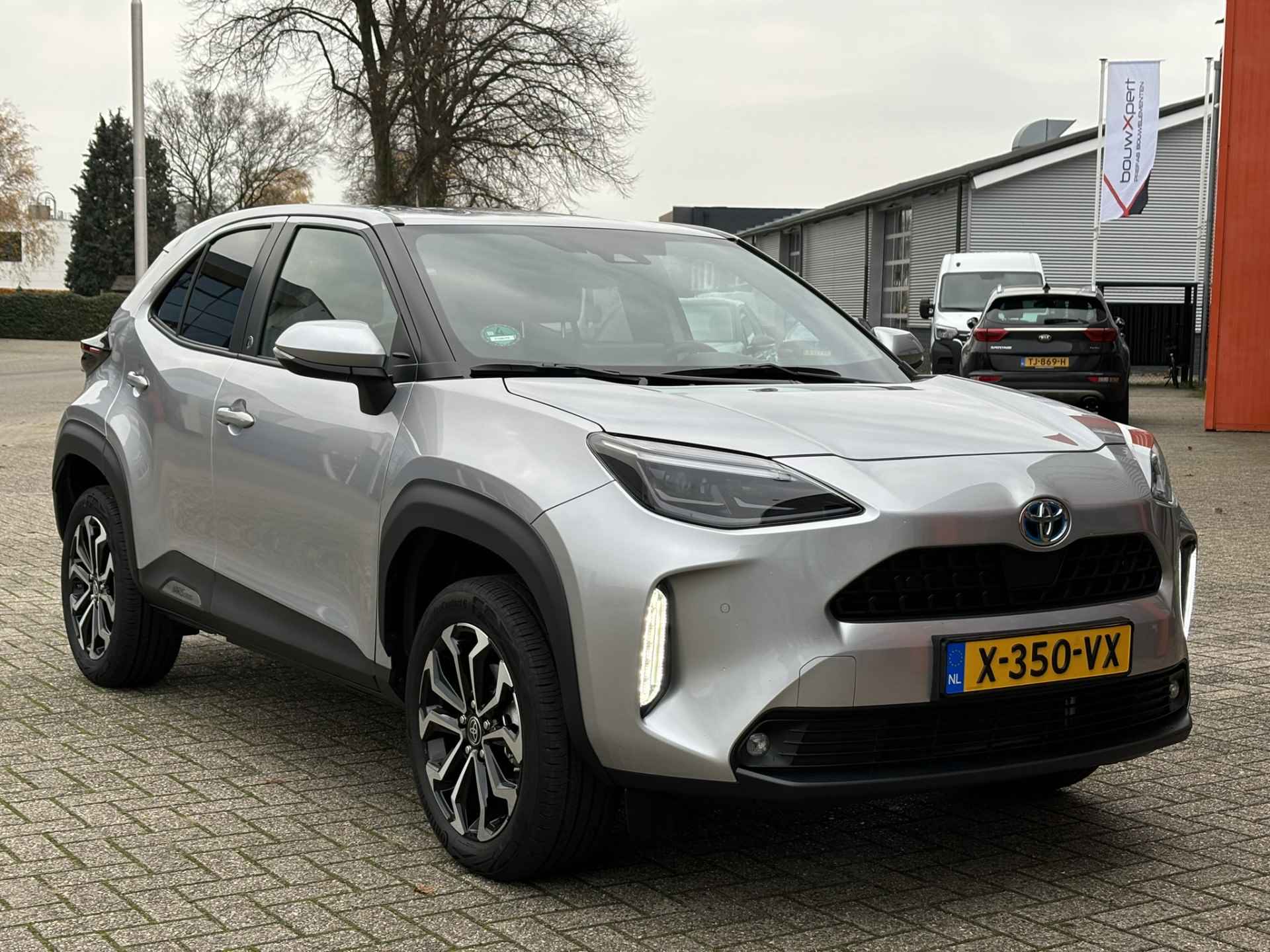 Toyota Yaris Cross 1.5 Hybrid Dynamic / Apple Carplay & Android Auto / Navi / Camera / Stoel & Stuurverwarming / - 25/34