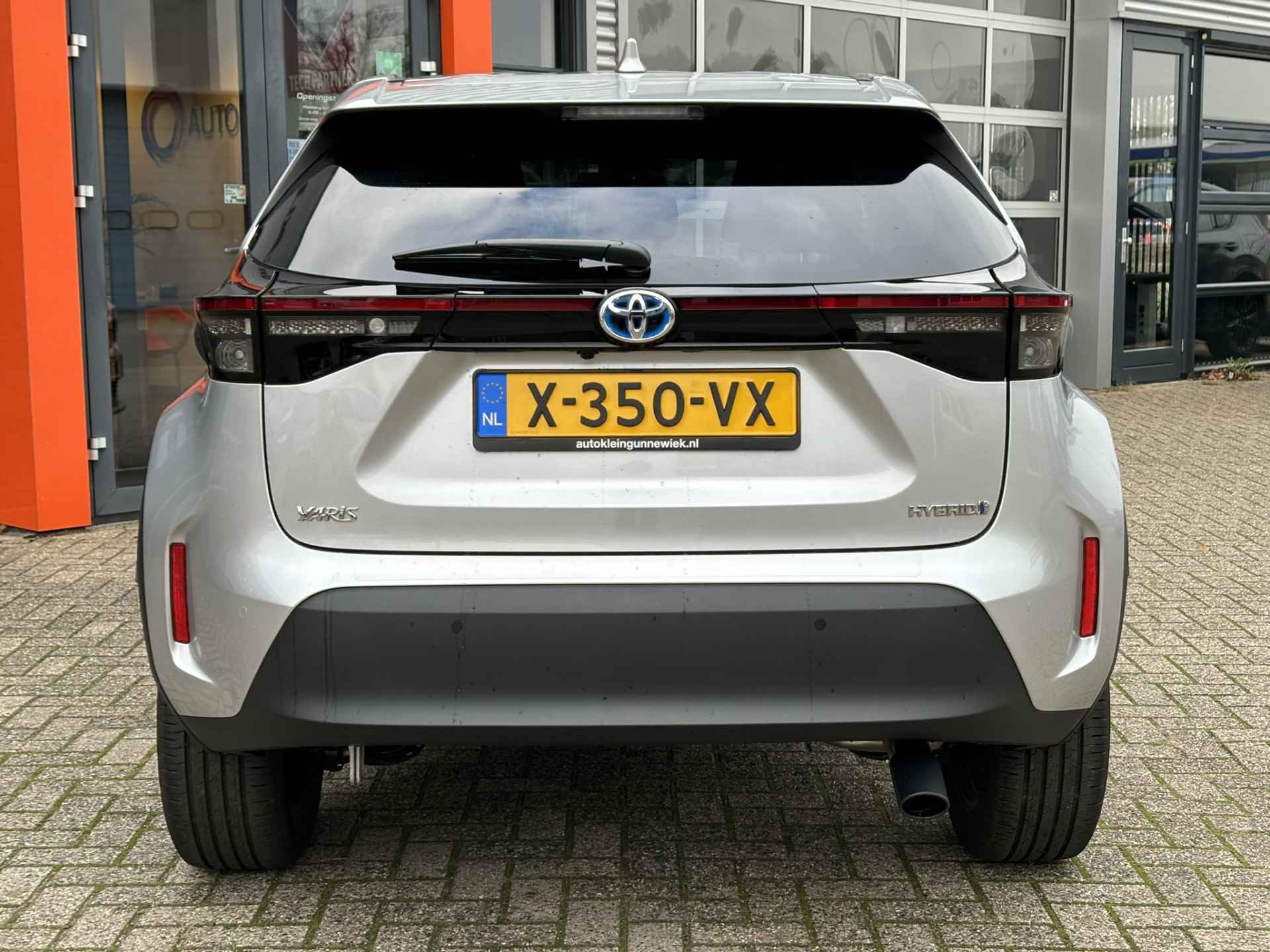 Toyota Yaris Cross 1.5 Hybrid Dynamic / Apple Carplay & Android Auto / Navi / Camera / Stoel & Stuurverwarming / - 32/34