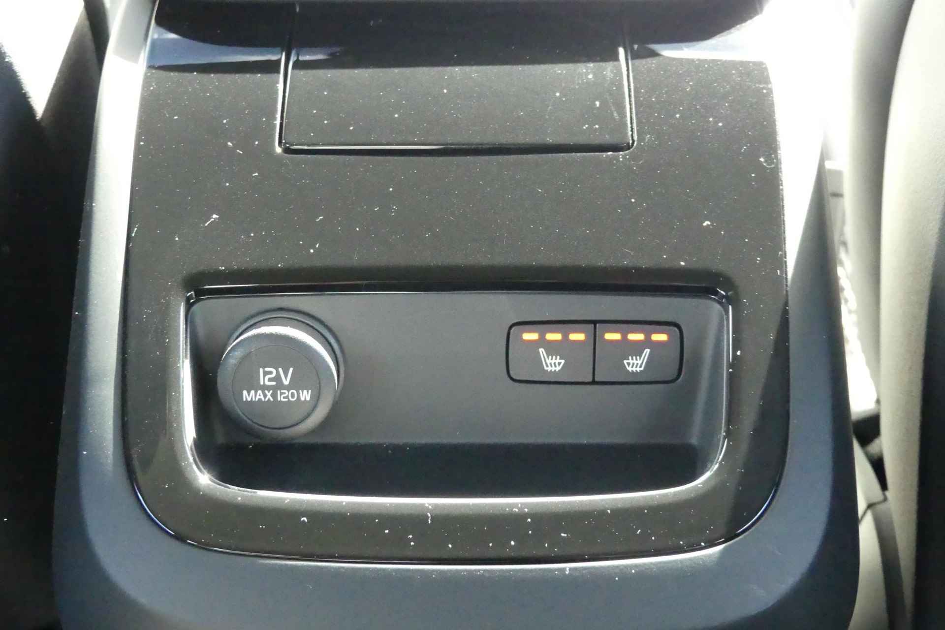 Volvo S90 T8 Twin Engine AWD Inscription Plus | Massagestoelen met ventilatie | DAB+ | Verwarmbare achterbank | Voorruitverwarming - 19/23