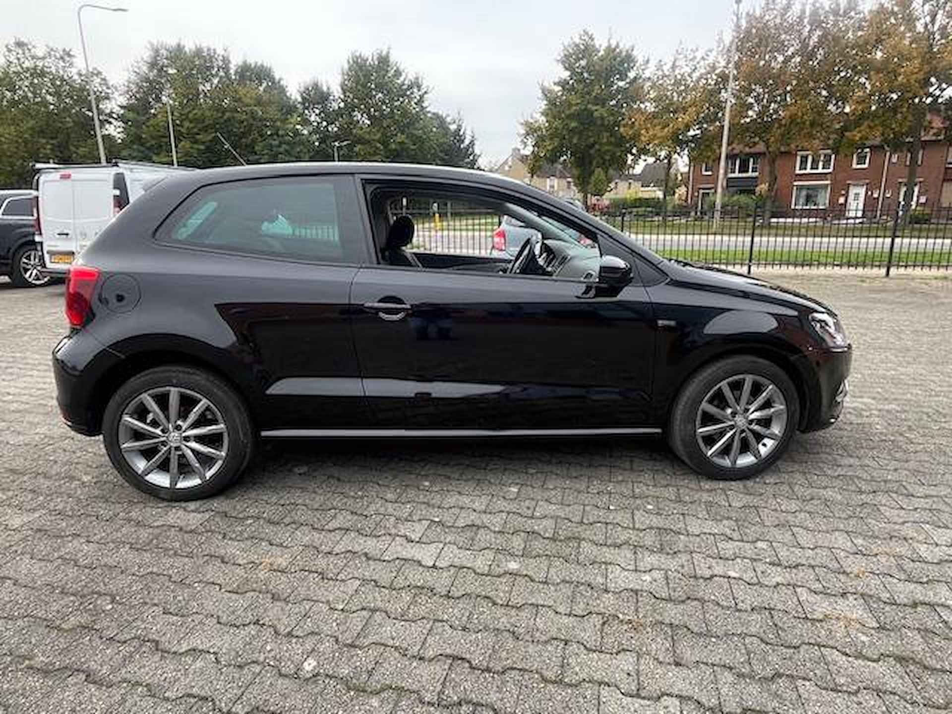 Volkswagen Polo 1.2 TSI Comfortline, incl 1 jaar bovaggarantie - 2/25