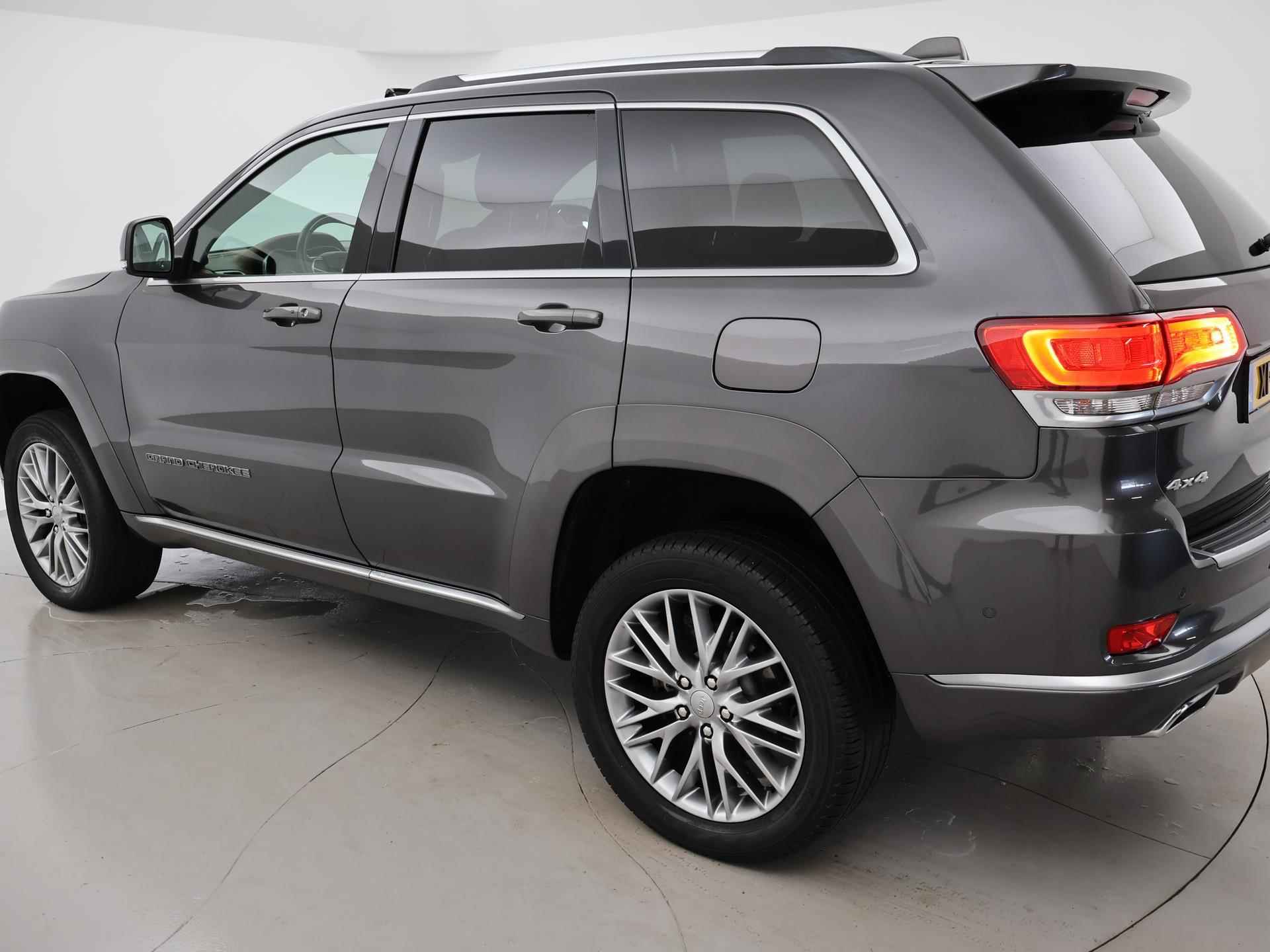 Jeep Grand Cherokee 3.0 CRD SUMMIT + ADAPTIVE CRUISE / STOELVENTILATIE / PANORAMA - 41/83