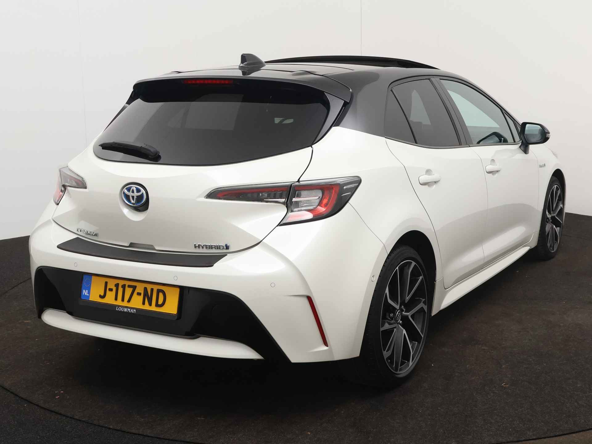 Toyota Corolla 1.8 Hybrid Executive | Navigatie | Panoramadak | Apple CarPlay | - 18/46