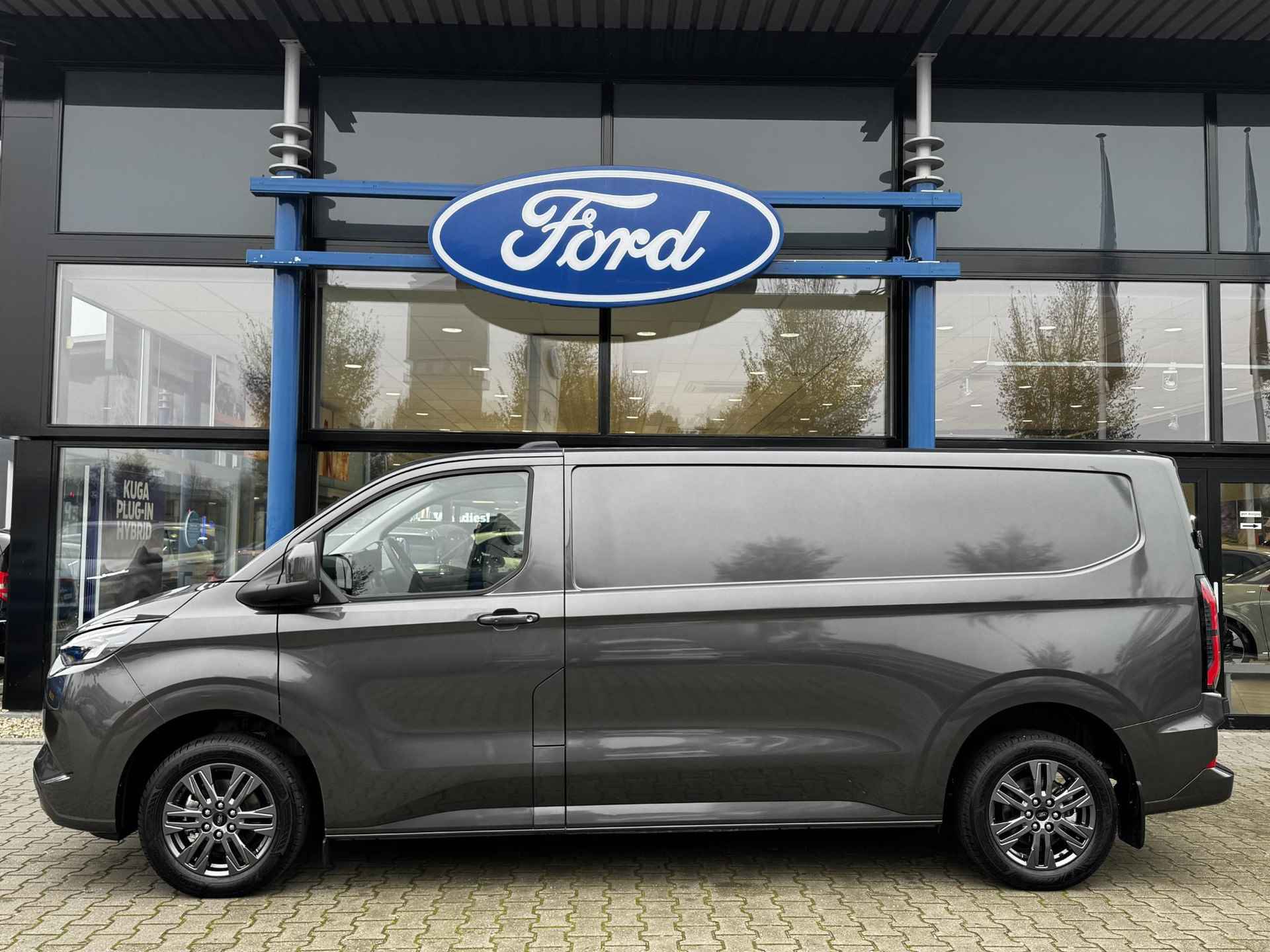 Ford E-Transit Cust. 340 L2H1 Limited 65 kWh | Elek. Inklapbare Trekhaak | Driver Assistance Pack Premium | - 5/35