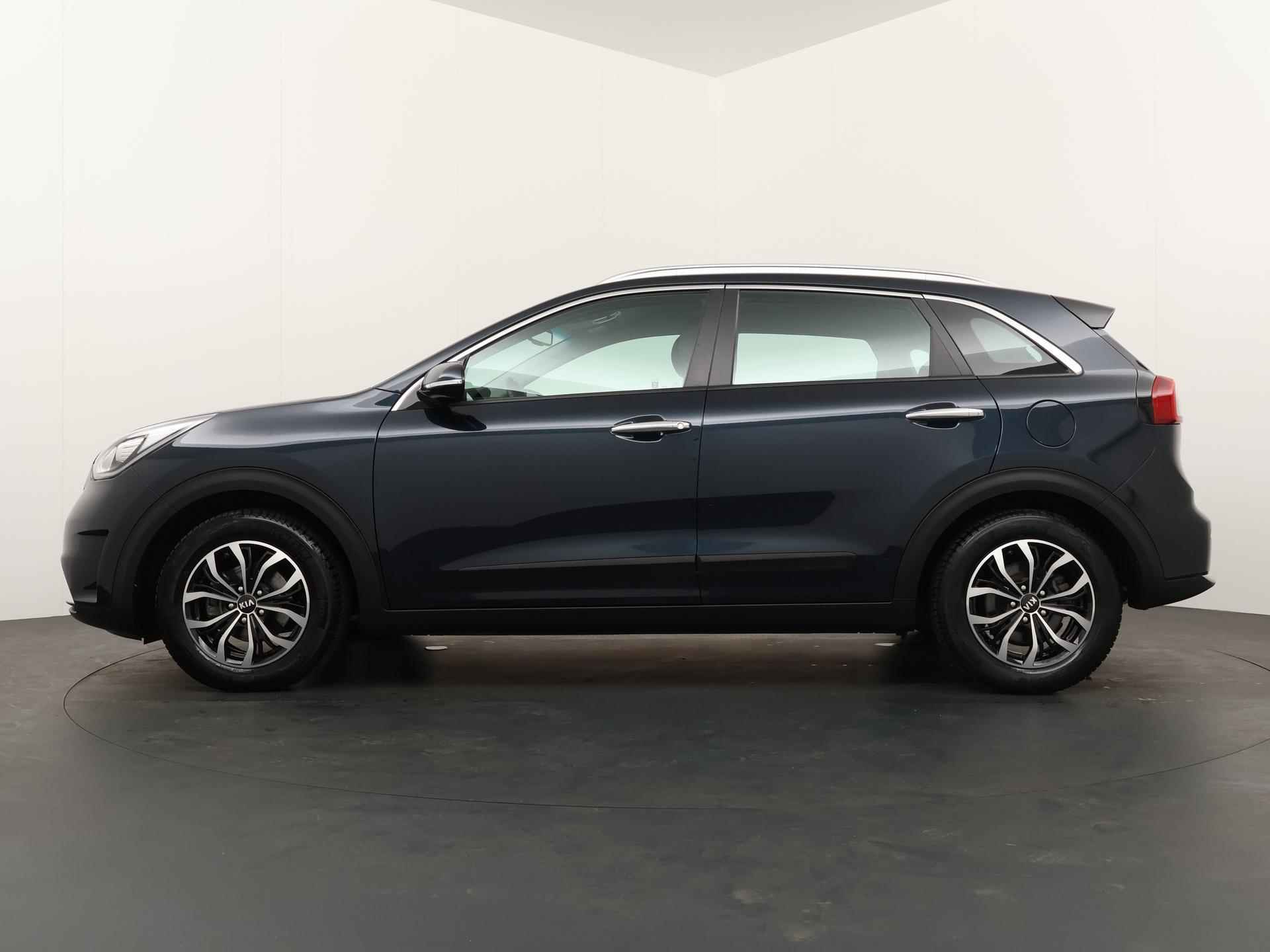 Kia Niro 1.6 GDi Hybrid DynamicLine - 2/34