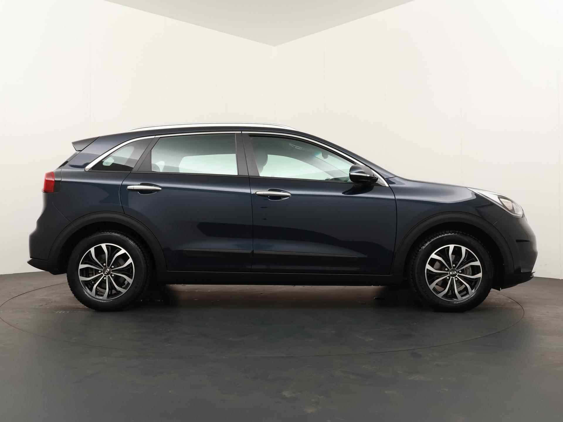 Kia Niro 1.6 GDi Hybrid DynamicLine - 7/34