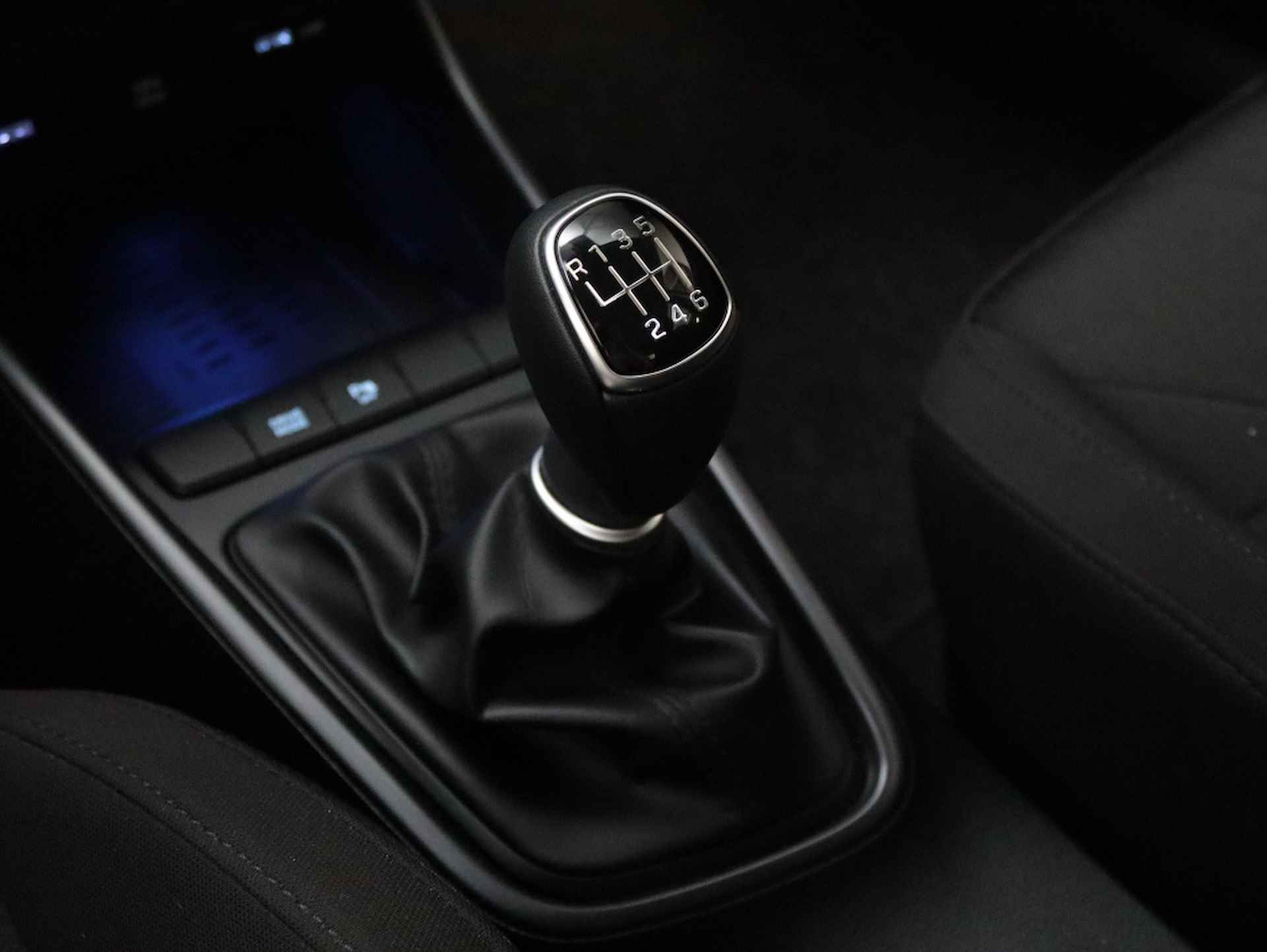 Hyundai Bayon 1.0 T-GDI Comfort | Carplay Navigatie | Camera - 33/35