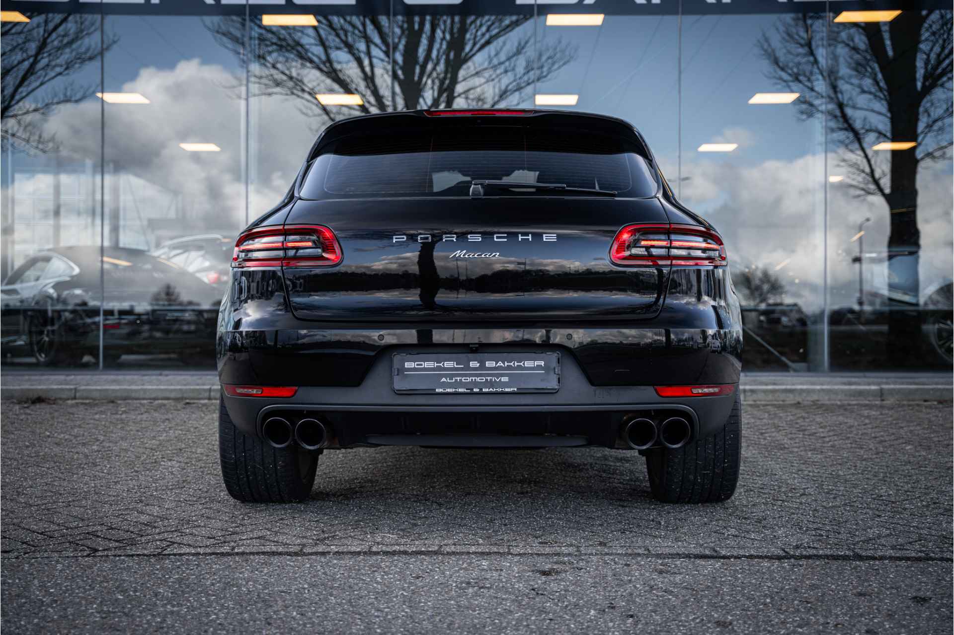 Porsche Macan 2.0 Turbo - 21inch - Luchtvering - Trekhaak - Camera Origineel NL - Dealer onderhouden - NAP! - 33/77