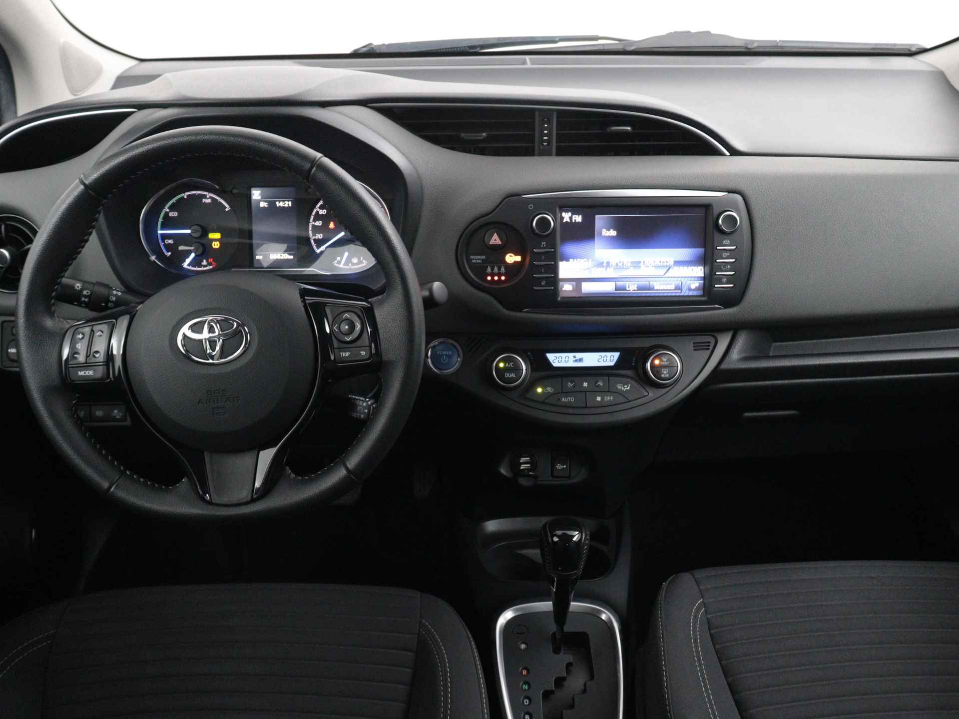 Toyota Yaris 1.5 Hybrid Active Limited | Trekhaak | Camera | Safety sense | Climate Control | - 6/44