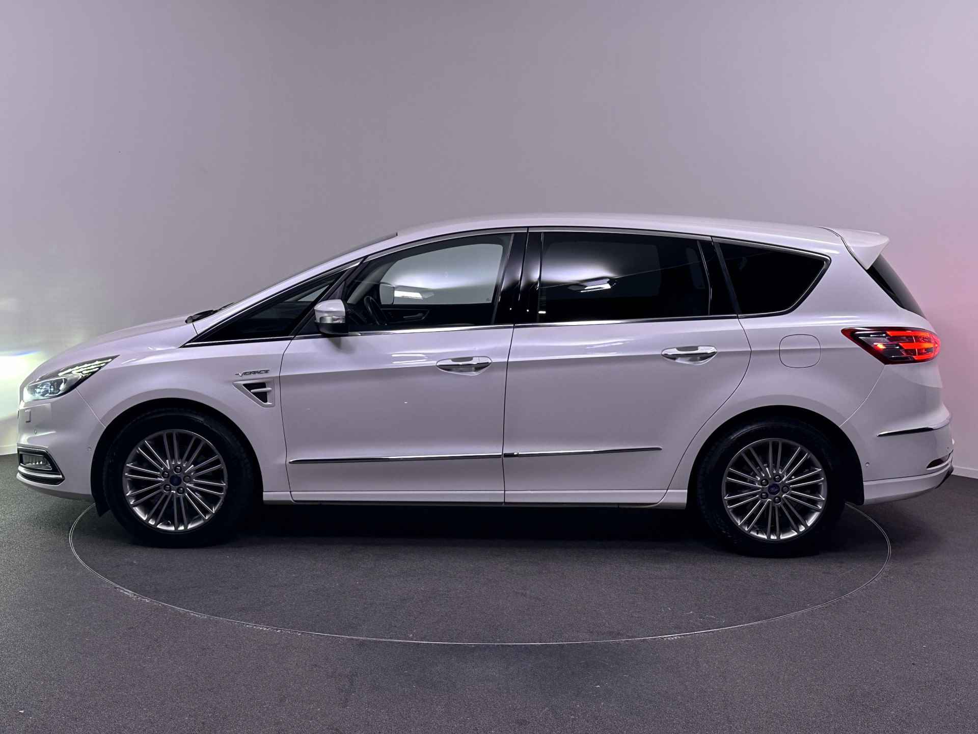 Ford S-Max 2.0 Vignale 7 Persoons 240pk Automaat | Lederen Sportstoelen Memory | Navigatie | Camera | Cruise Control | L.M. 18" | Stoelverwarming | - 3/46