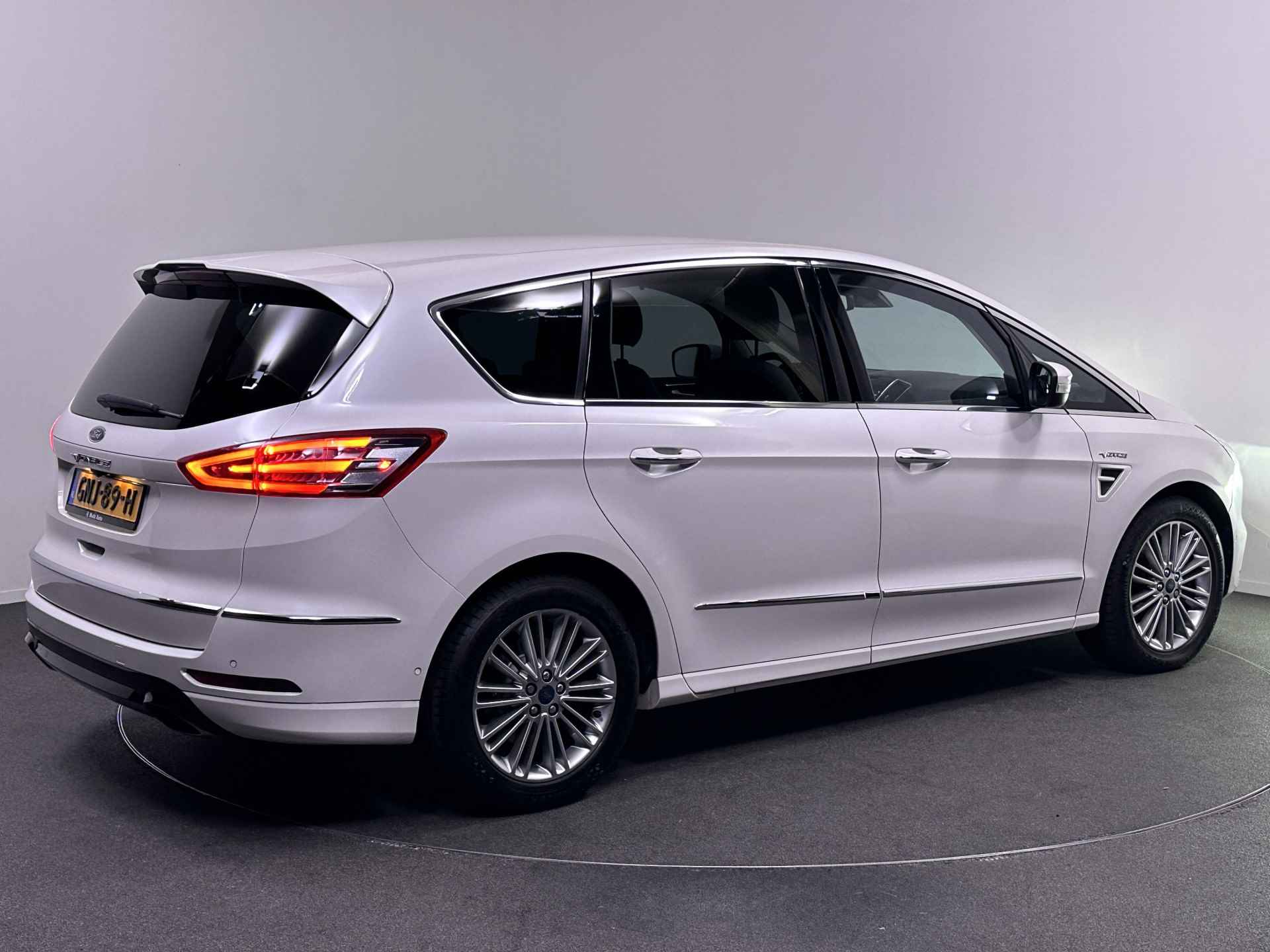 Ford S-Max 2.0 Vignale 7 Persoons 240pk Automaat | Lederen Sportstoelen Memory | Navigatie | Camera | Cruise Control | L.M. 18" | Stoelverwarming | - 5/46